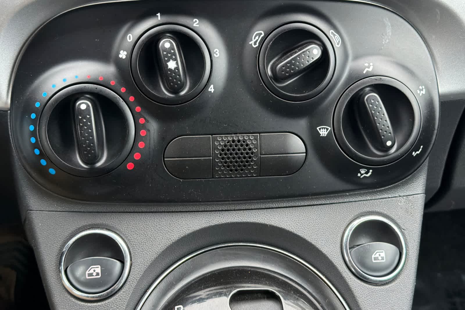 Thumbnail: 2013 Fiat 500 - 21