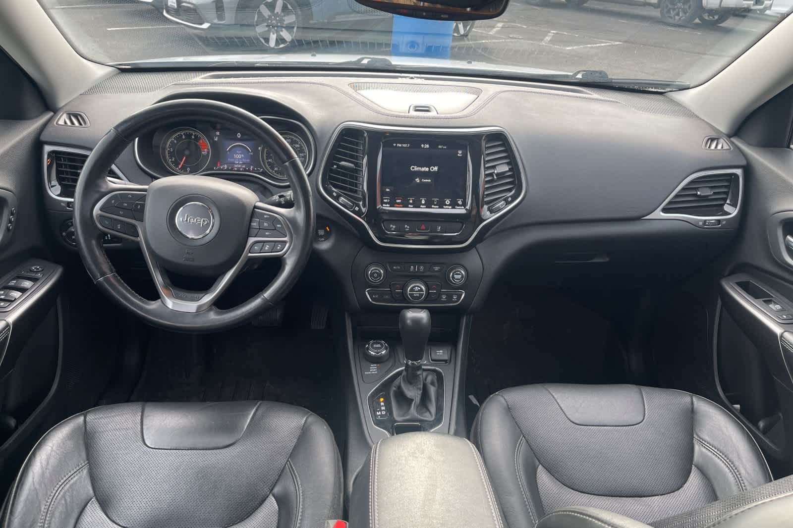 Thumbnail: 2020 Jeep Cherokee - 3