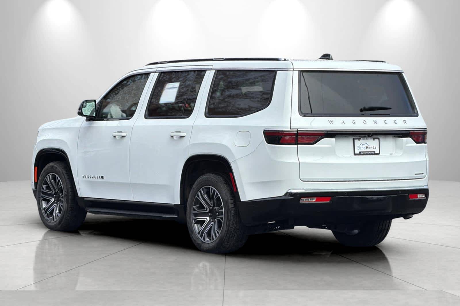 Thumbnail: 2024 Jeep Wagoneer - 6