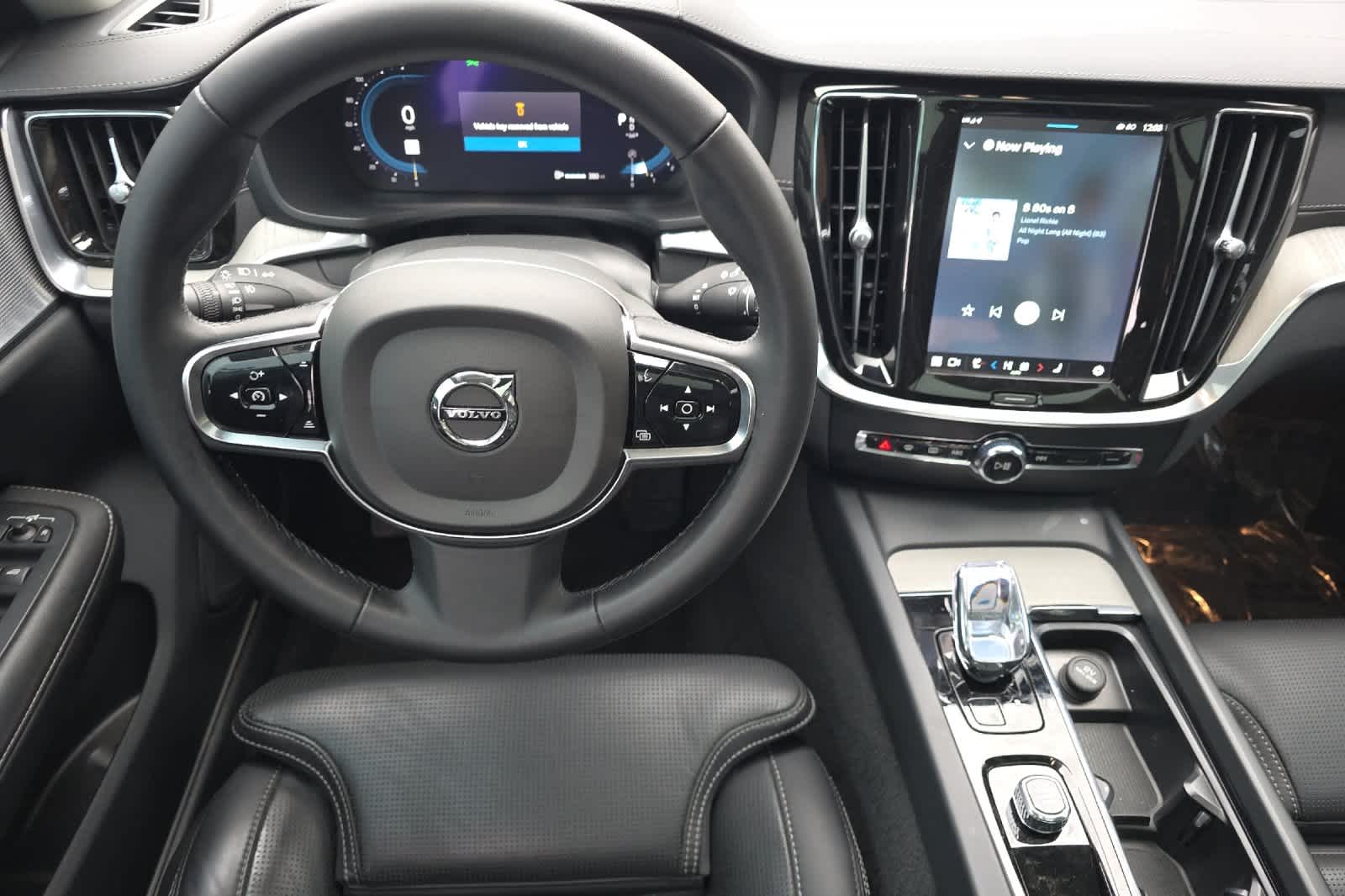 Thumbnail: 2024 Volvo S60 - 16