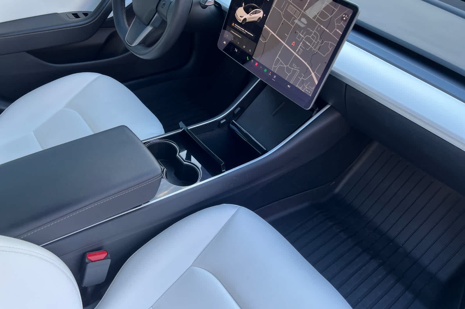 Thumbnail: 2019 Tesla Model 3 - 17