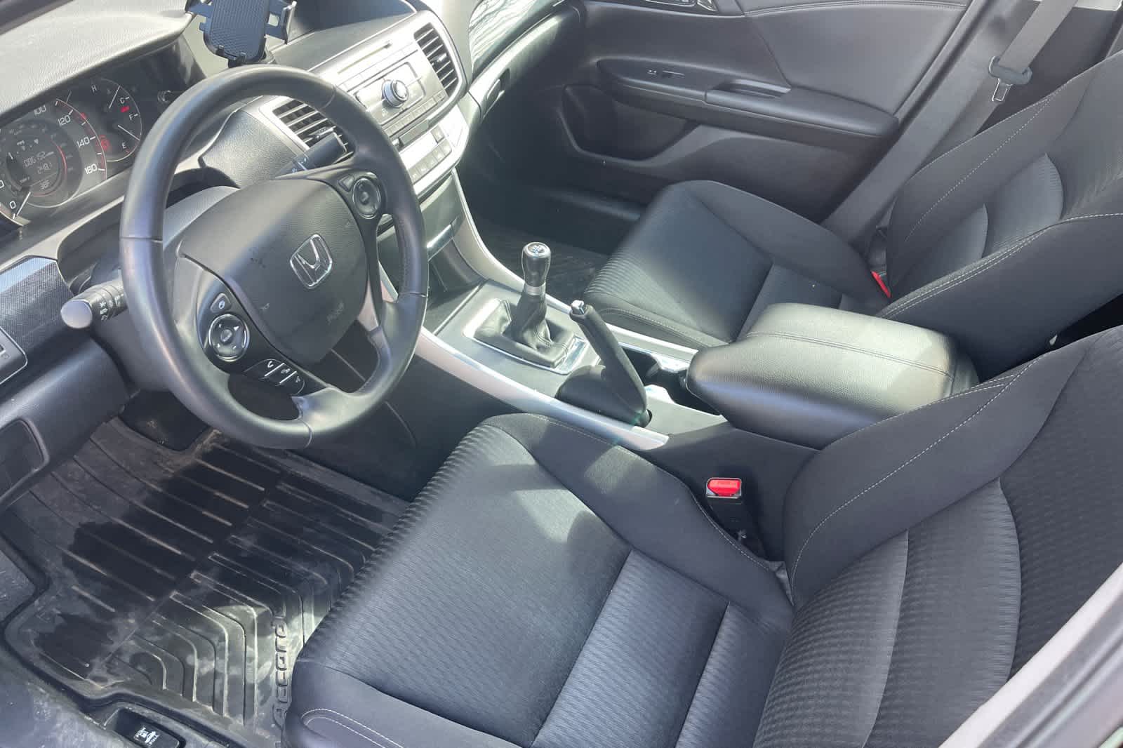 Thumbnail: 2015 Honda Accord - 13