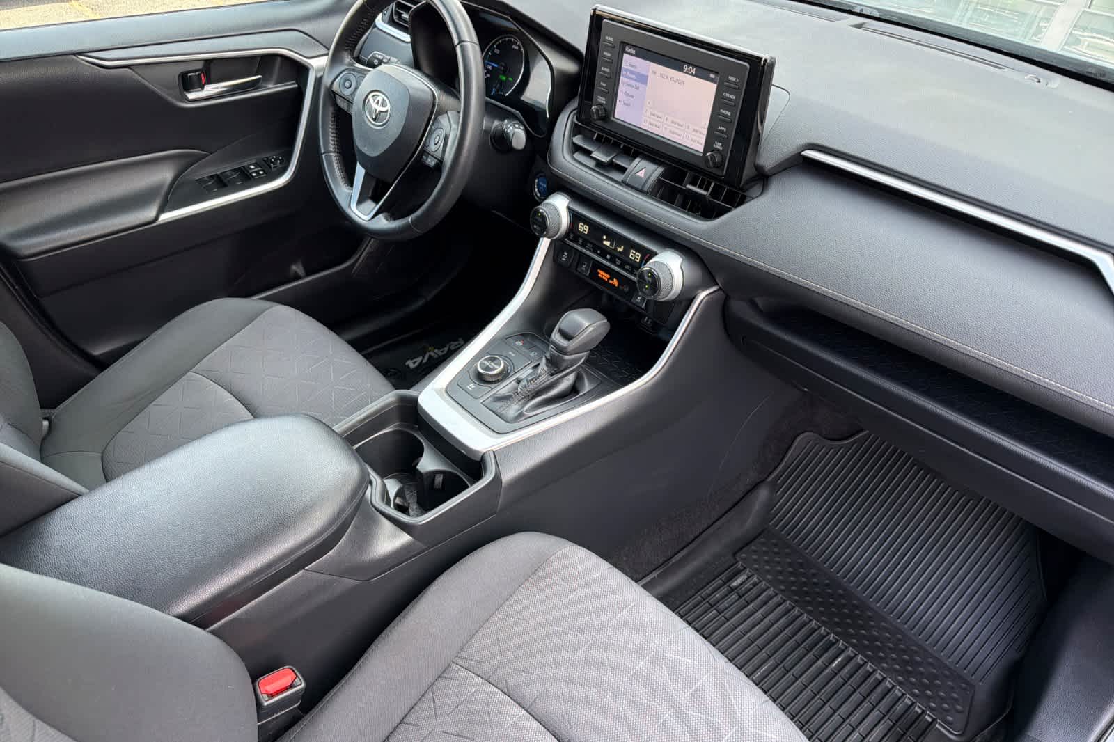 Thumbnail: 2019 Toyota RAV4 - 18