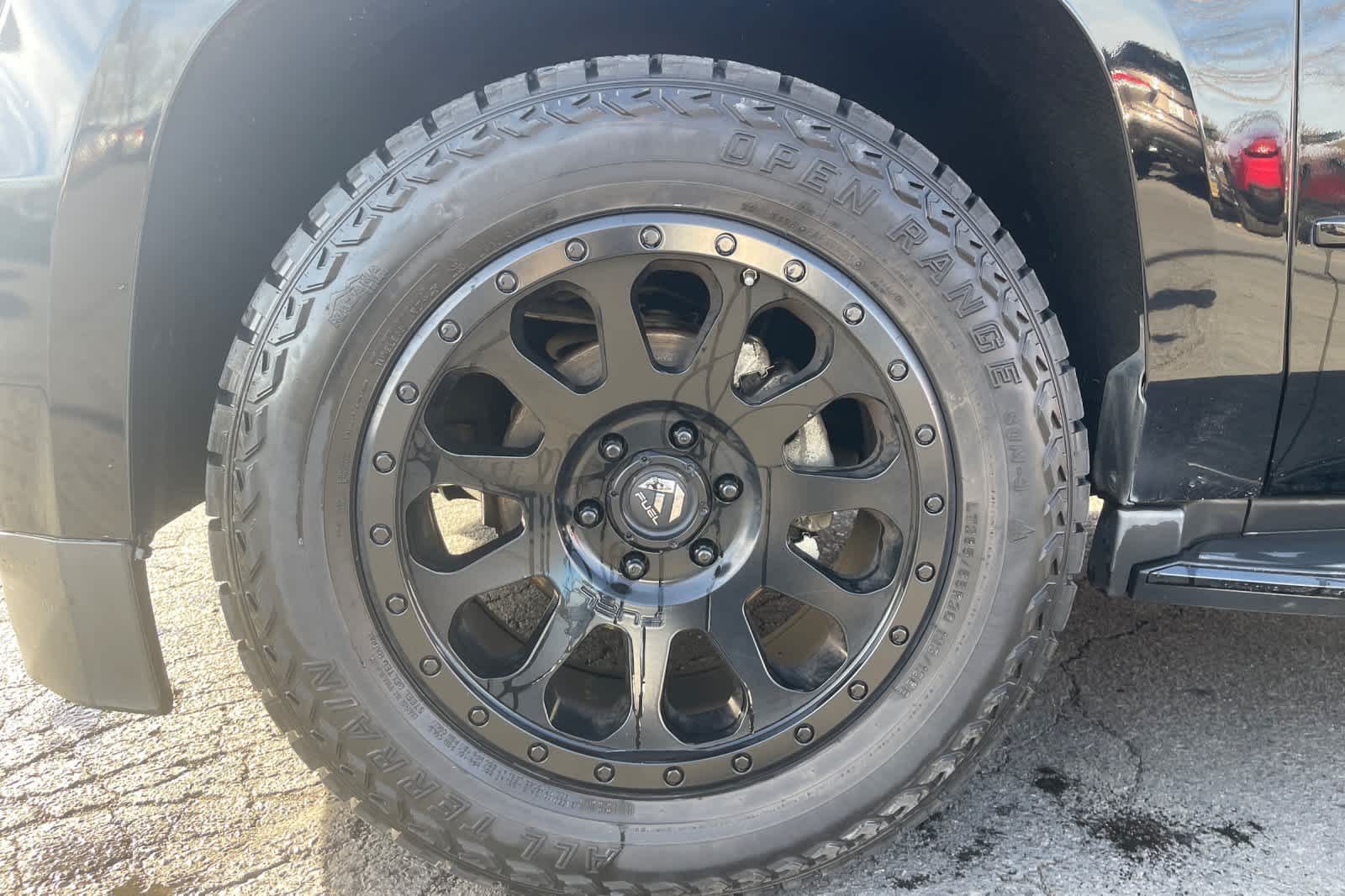 Thumbnail: 2019 Chevrolet Tahoe - 11