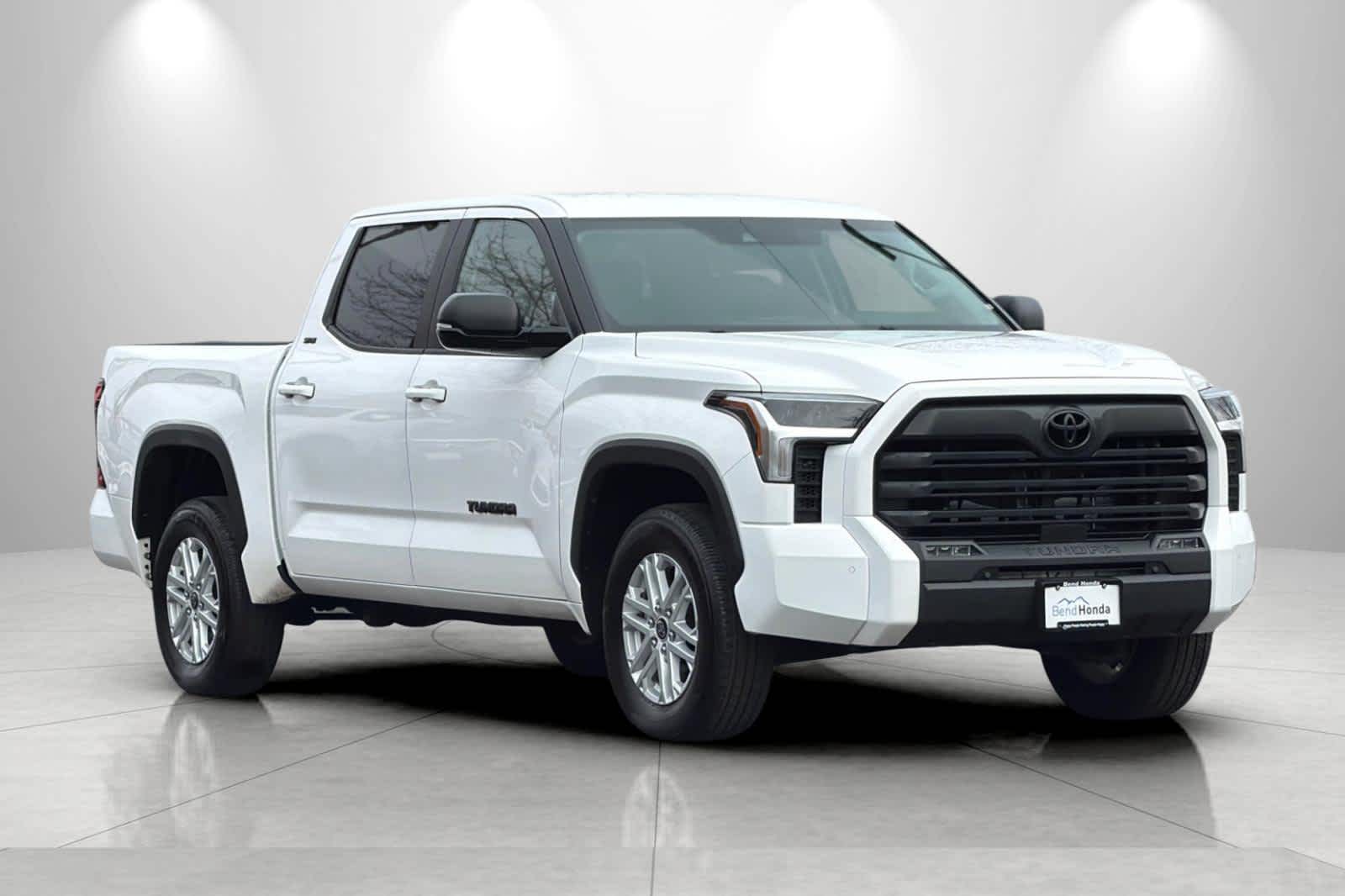 Thumbnail: 2024 Toyota Tundra - 9