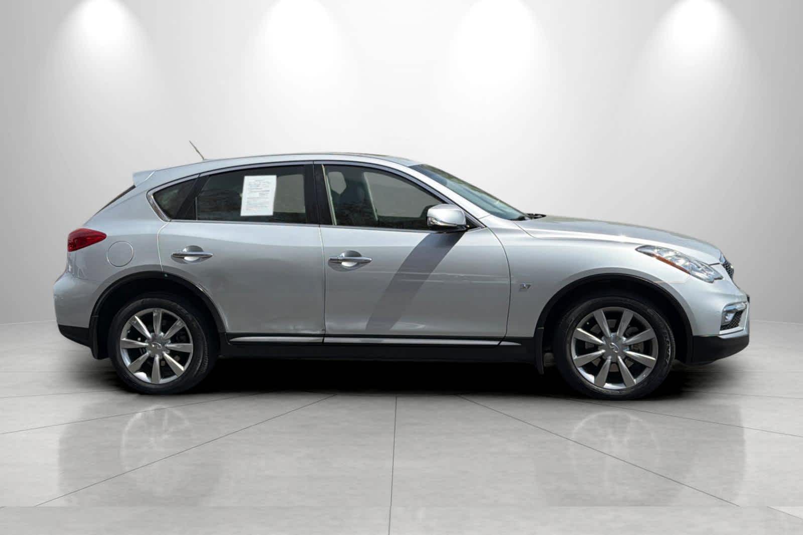 Thumbnail: 2017 INFINITI QX50 - 8