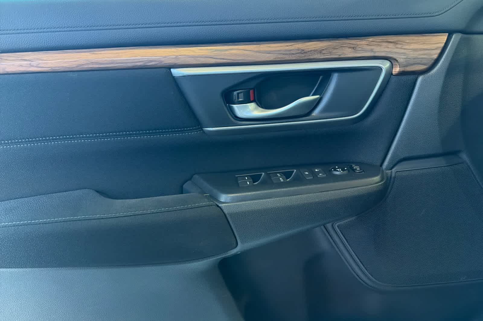 Thumbnail: 2018 Honda CR-V - 14