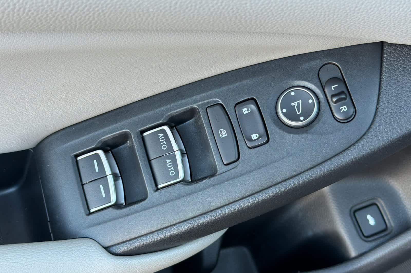 Thumbnail: 2018 Honda Accord - 15