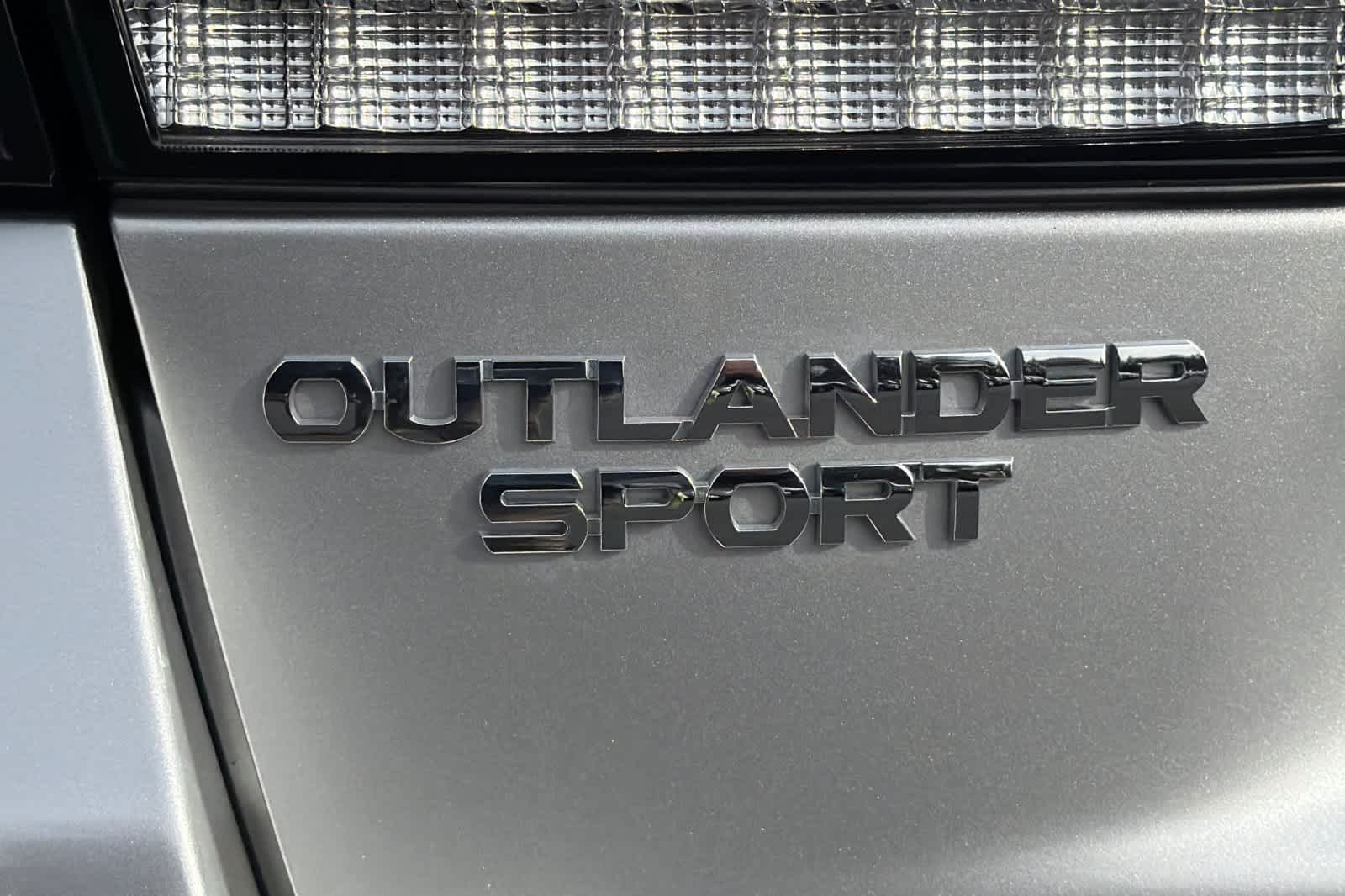 Thumbnail: 2024 Mitsubishi Outlander Sport - 12