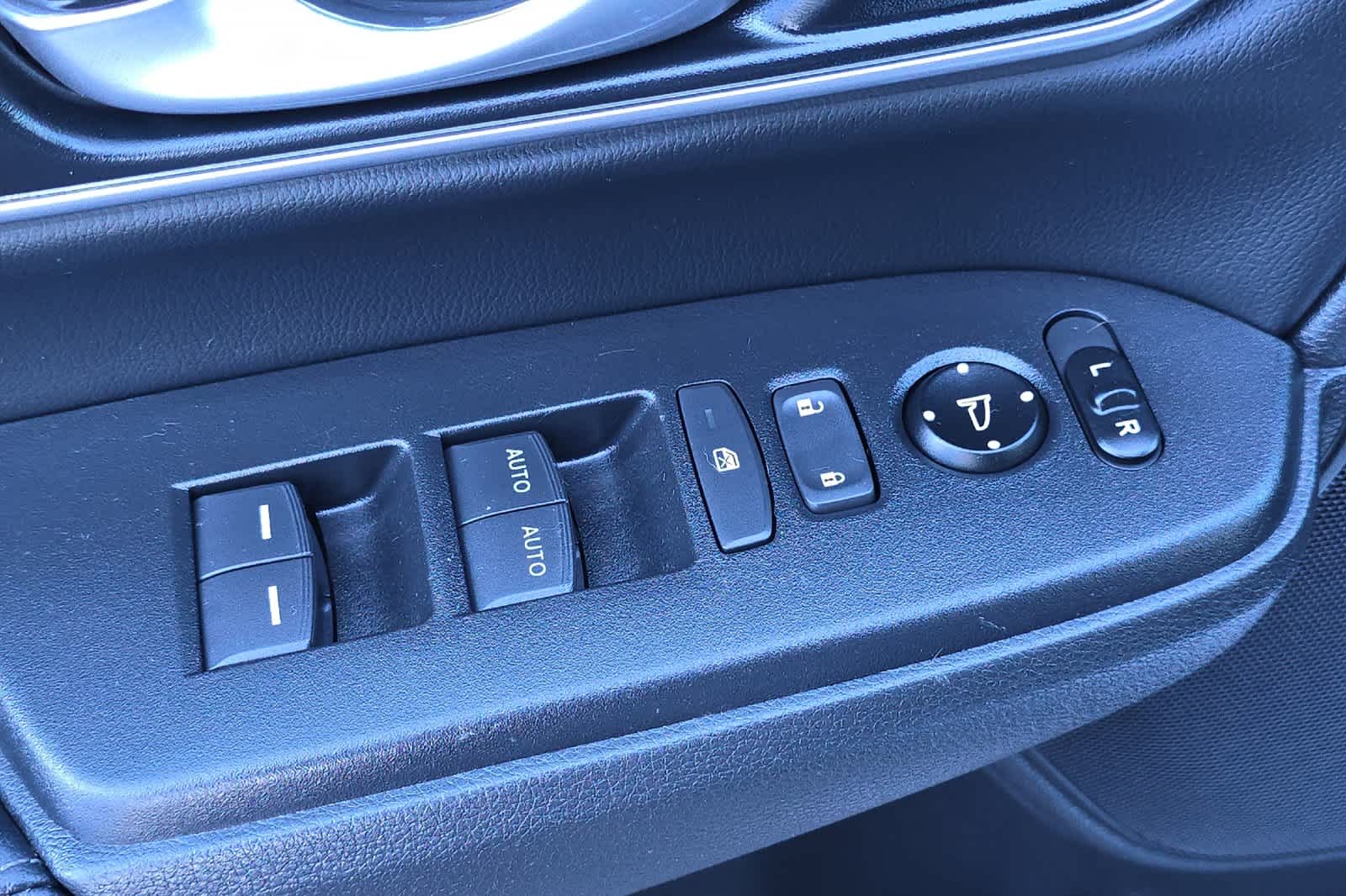 Thumbnail: 2021 Honda CR-V - 15