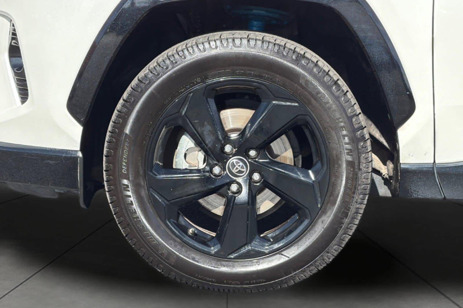 Thumbnail: 2019 Toyota RAV4 - 11