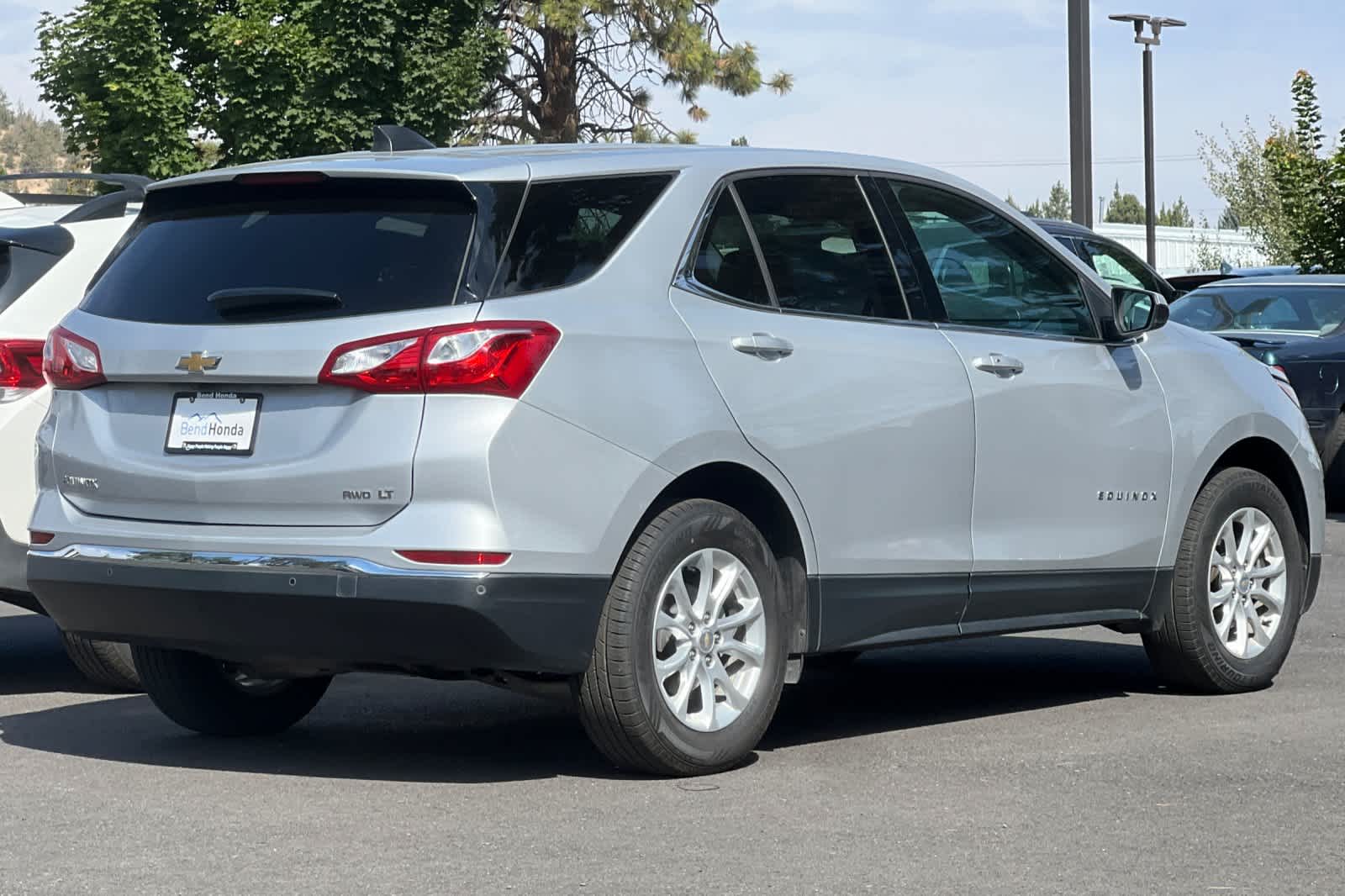 Used 2020 Chevrolet Equinox LT with VIN 2GNAXUEV1L6104236 for sale in Bend, OR