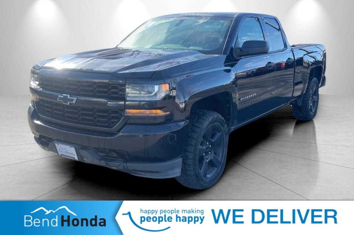2017 Chevrolet Silverado 1500 Custom -
                  Bend, OR