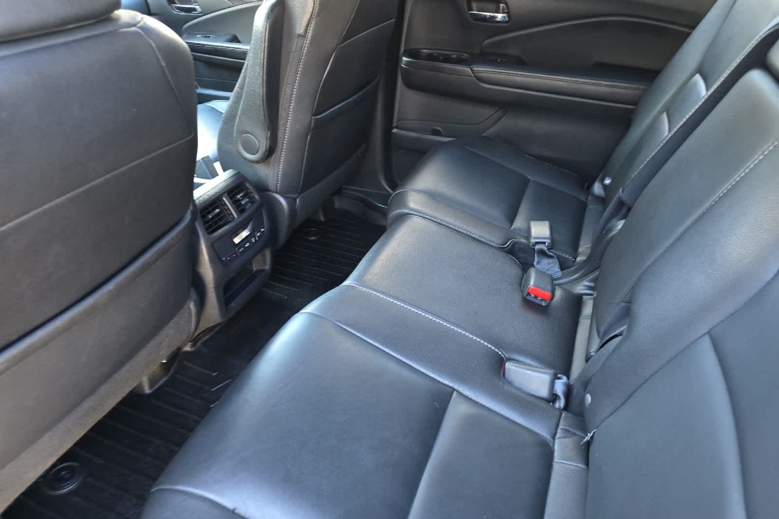 Thumbnail: 2016 Honda Pilot - 4