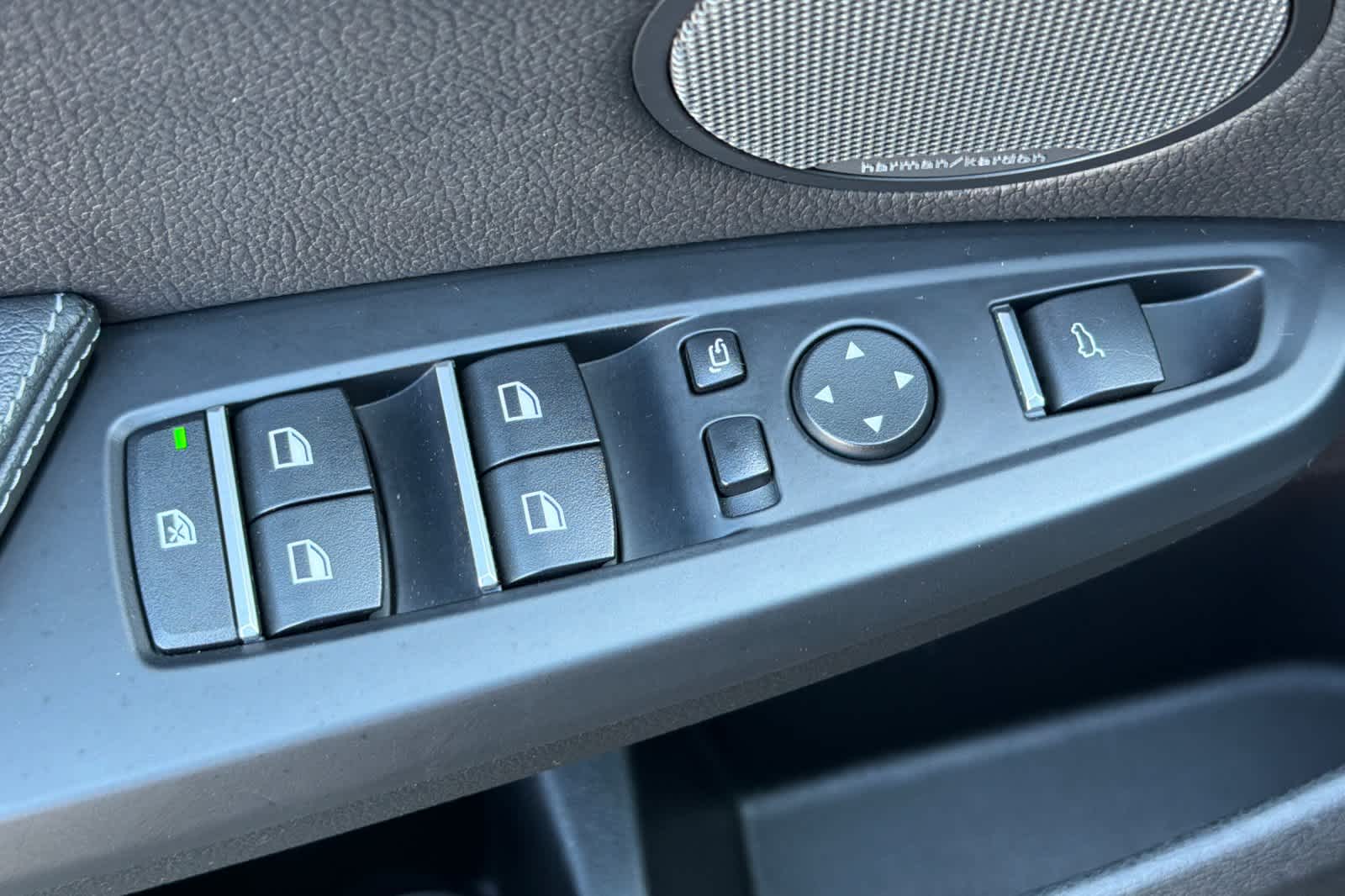 Thumbnail: 2016 BMW X4 - 15