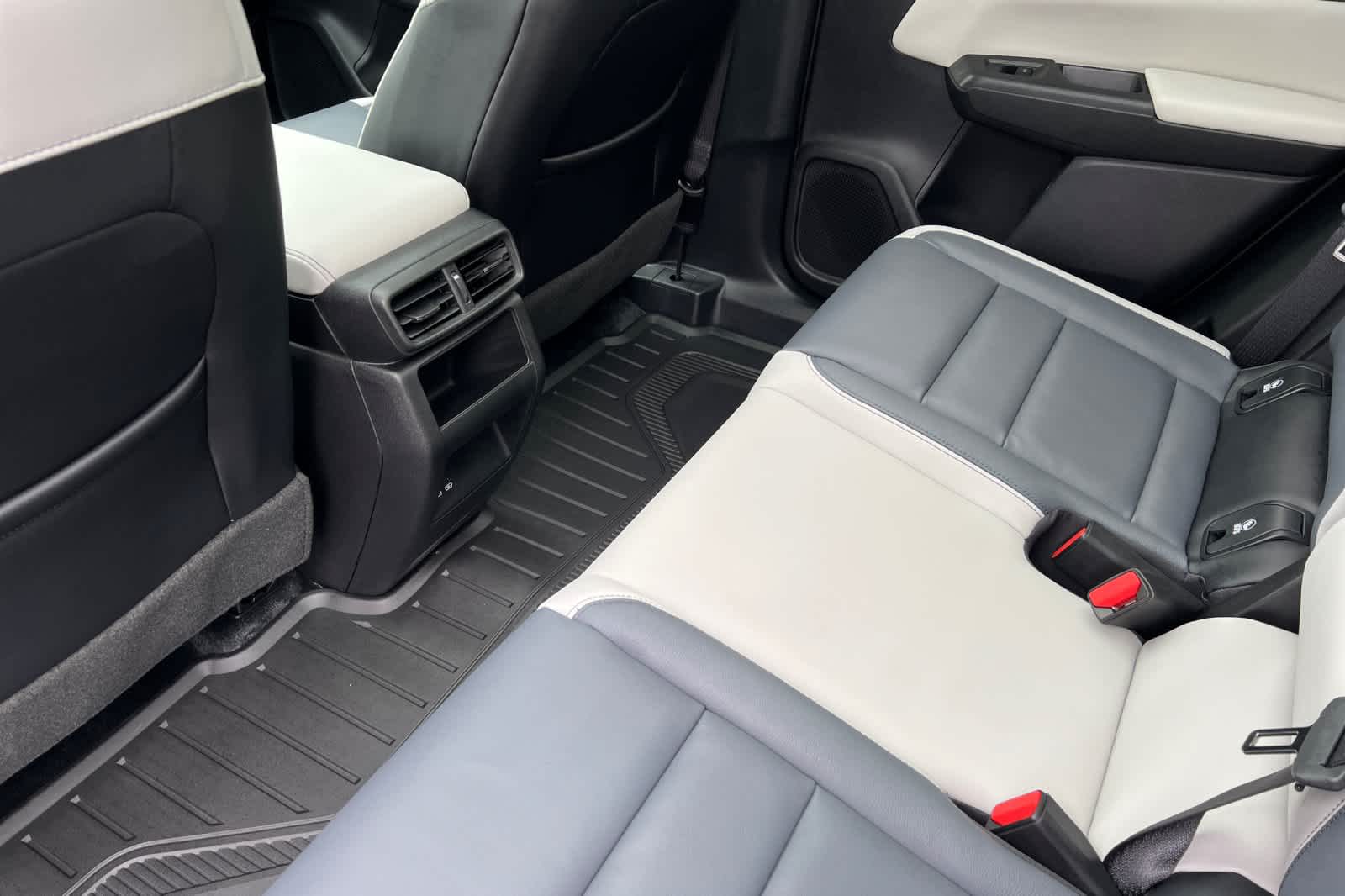 Thumbnail: 2026 Honda Prologue - 4