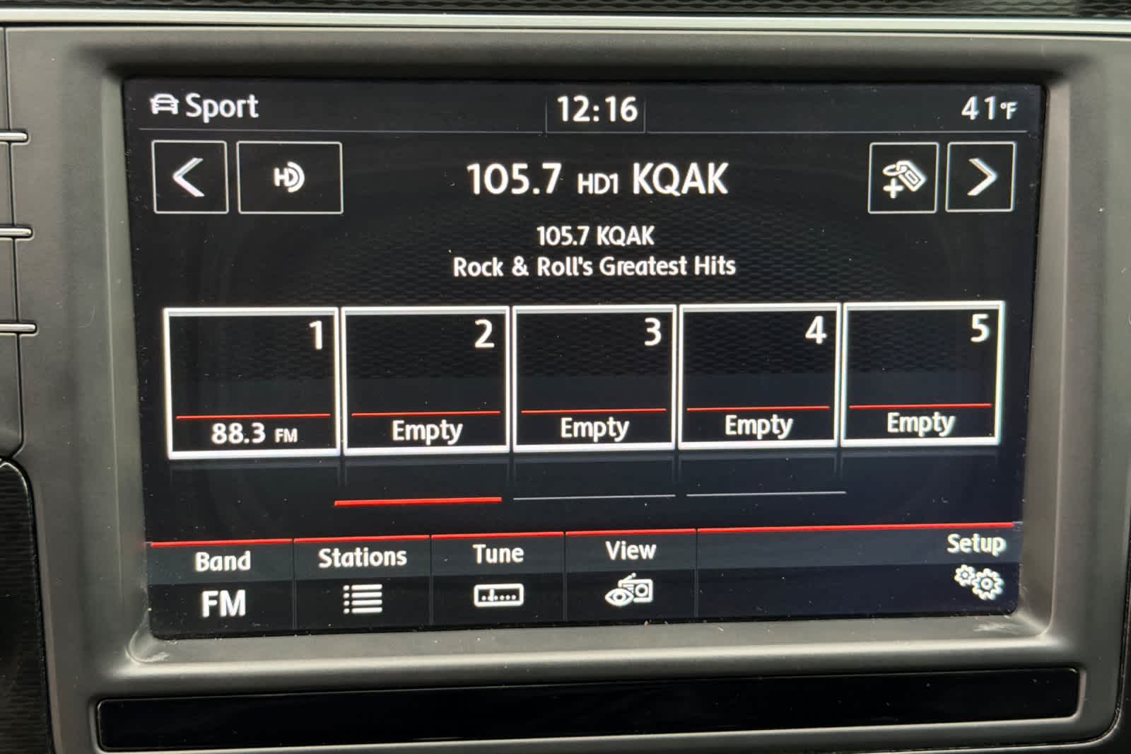 Thumbnail: 2016 Volkswagen Golf - 20