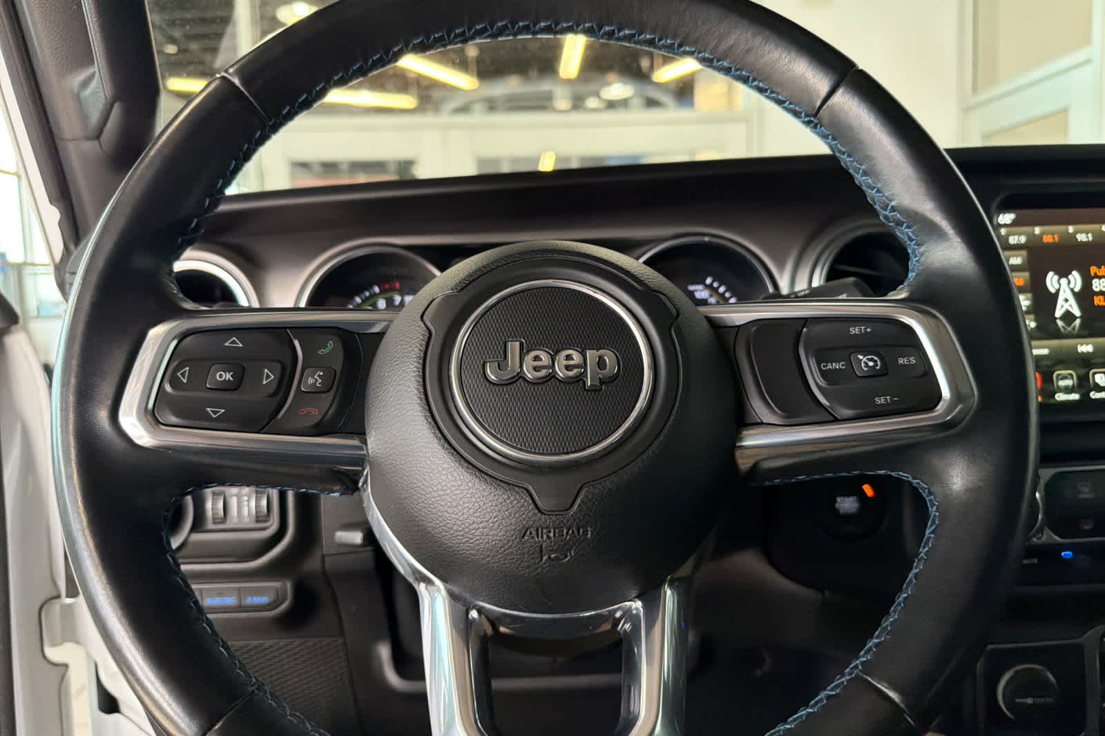 Thumbnail: 2021 Jeep Wrangler - 26