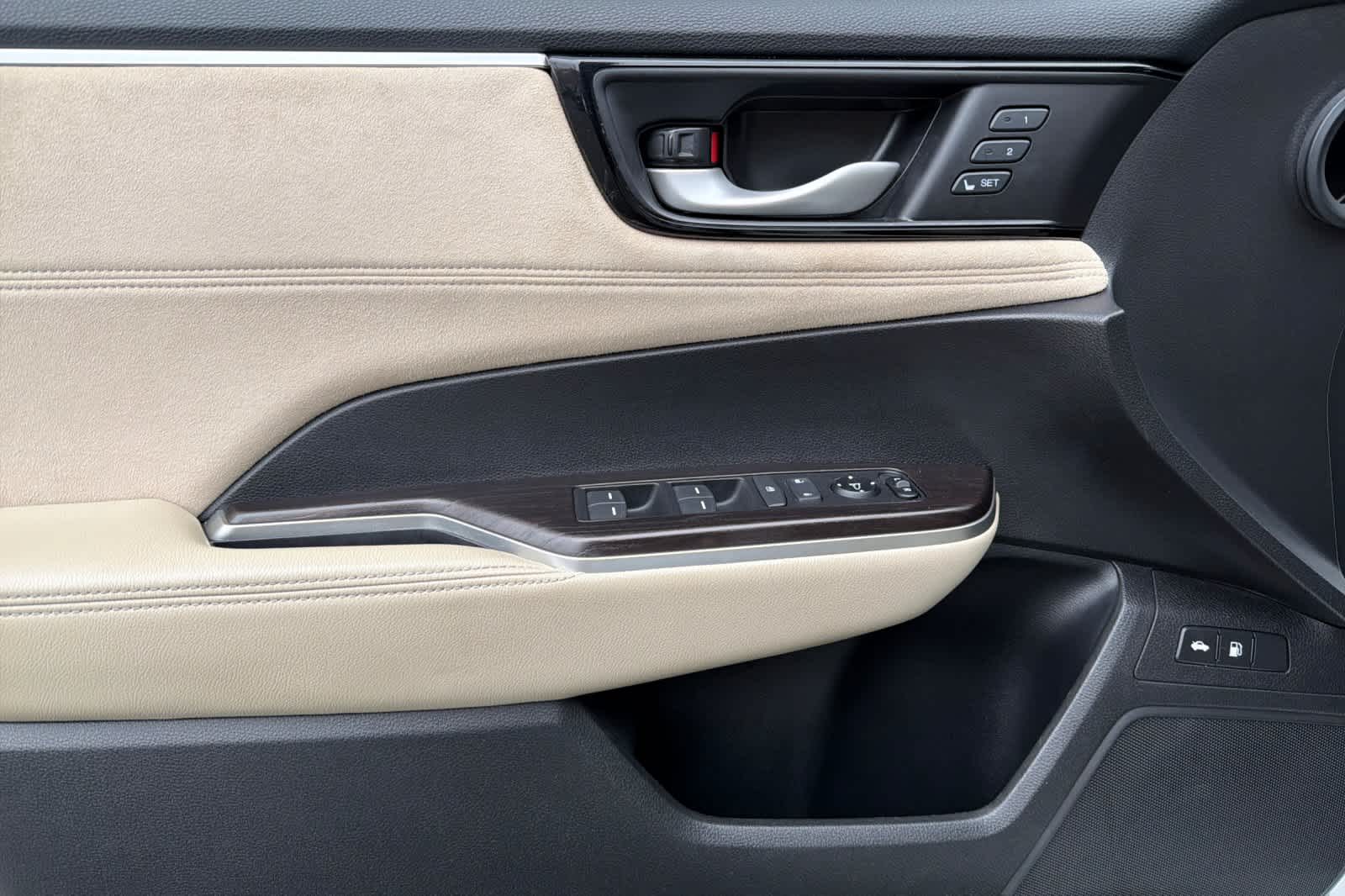 Thumbnail: 2018 Honda Clarity - 14