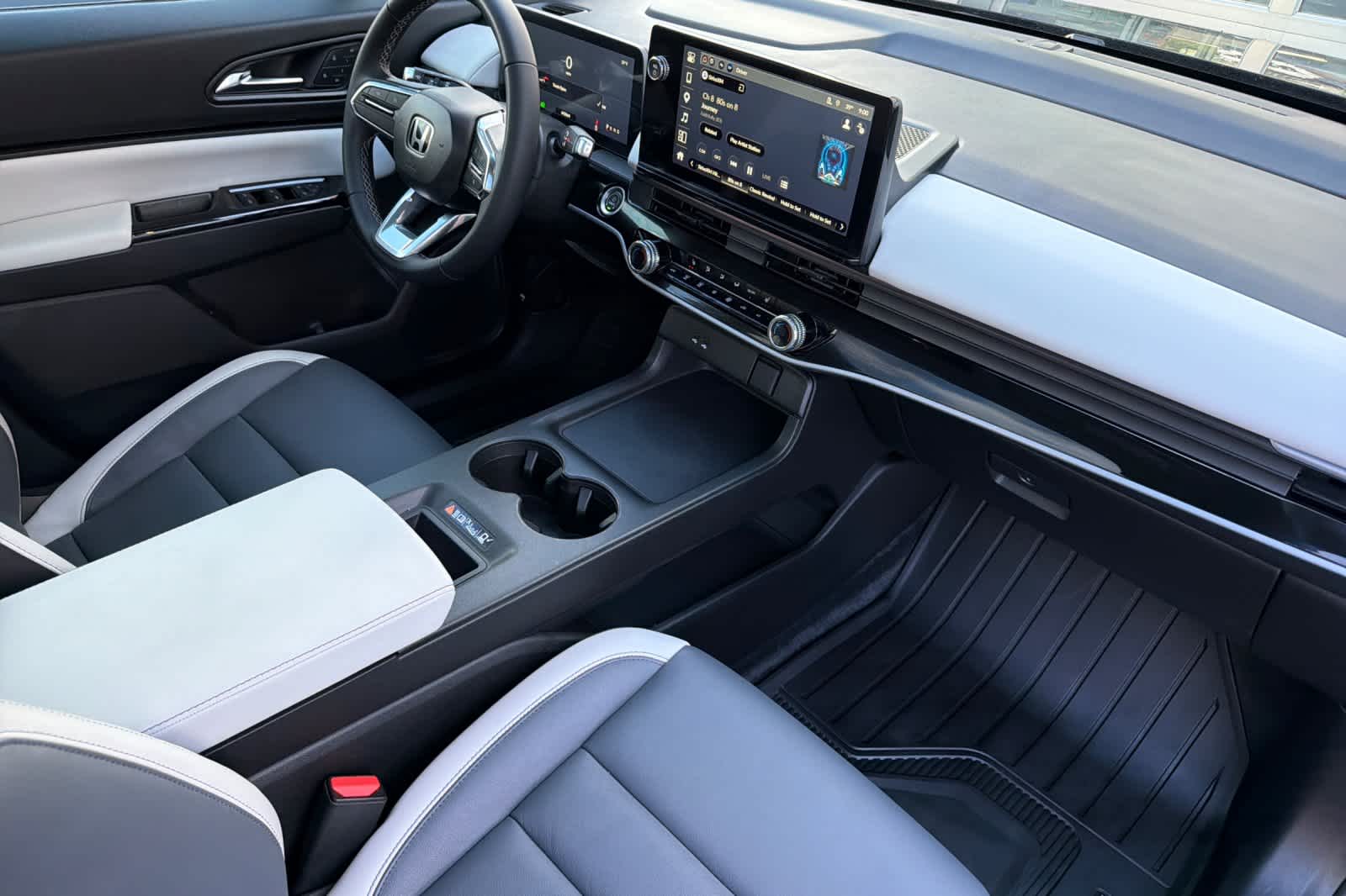 Thumbnail: 2024 Honda Prologue - 18