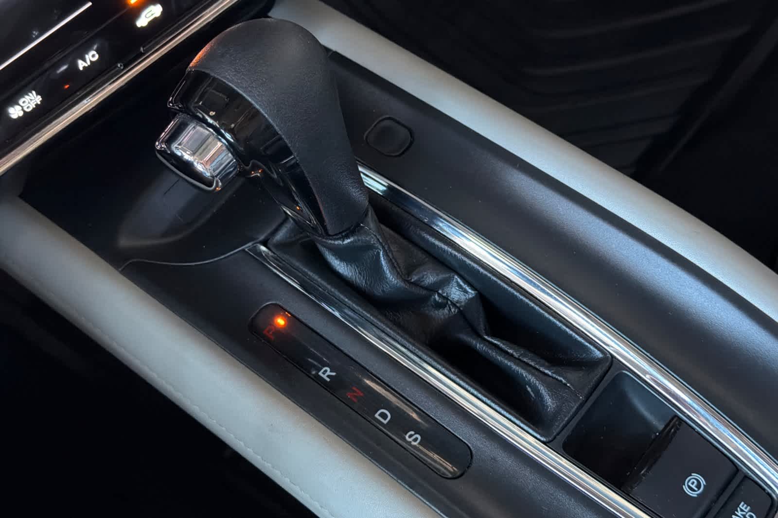 Thumbnail: 2016 Honda HR-V - 22