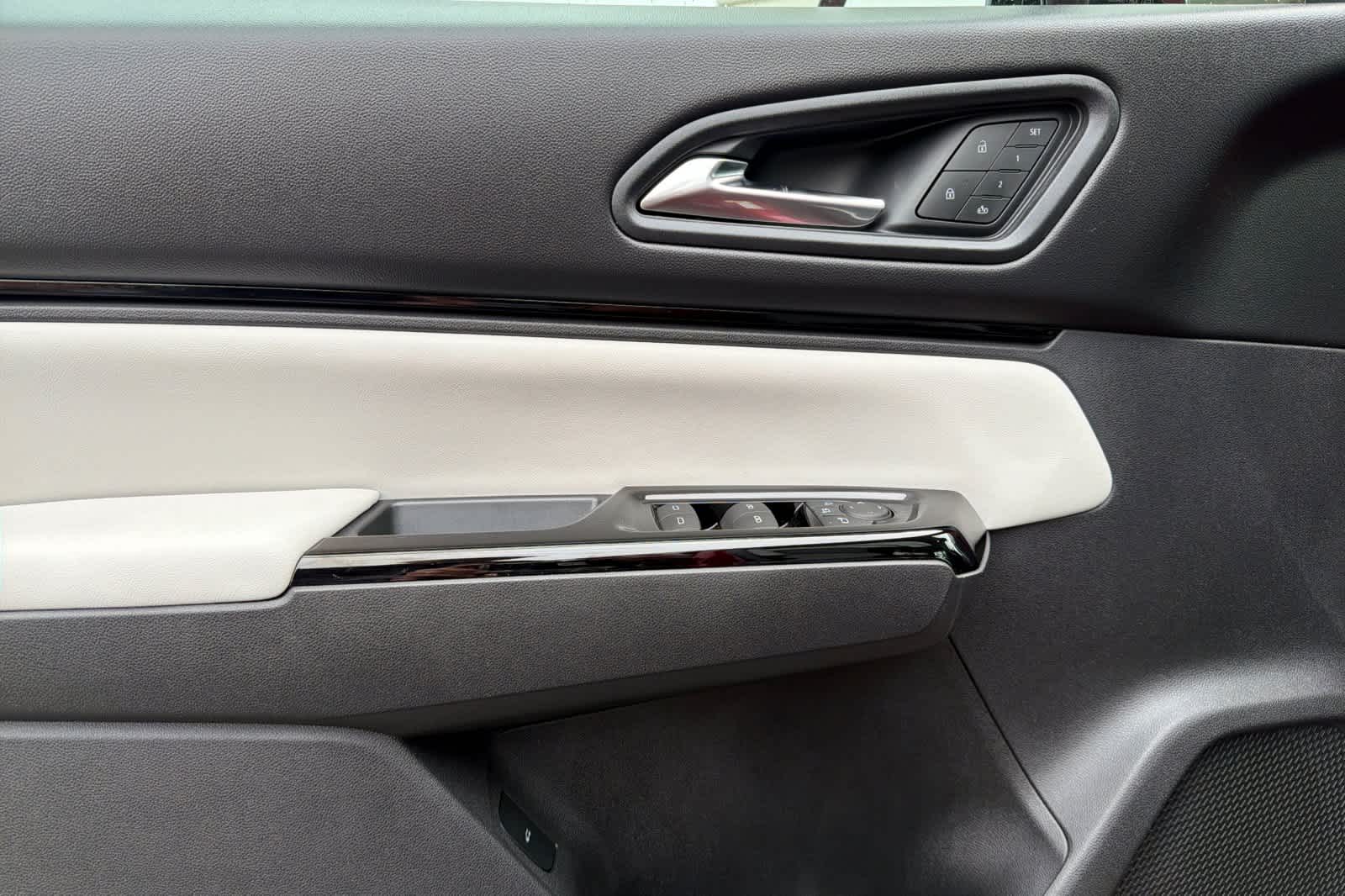 Thumbnail: 2026 Honda Prologue - 14