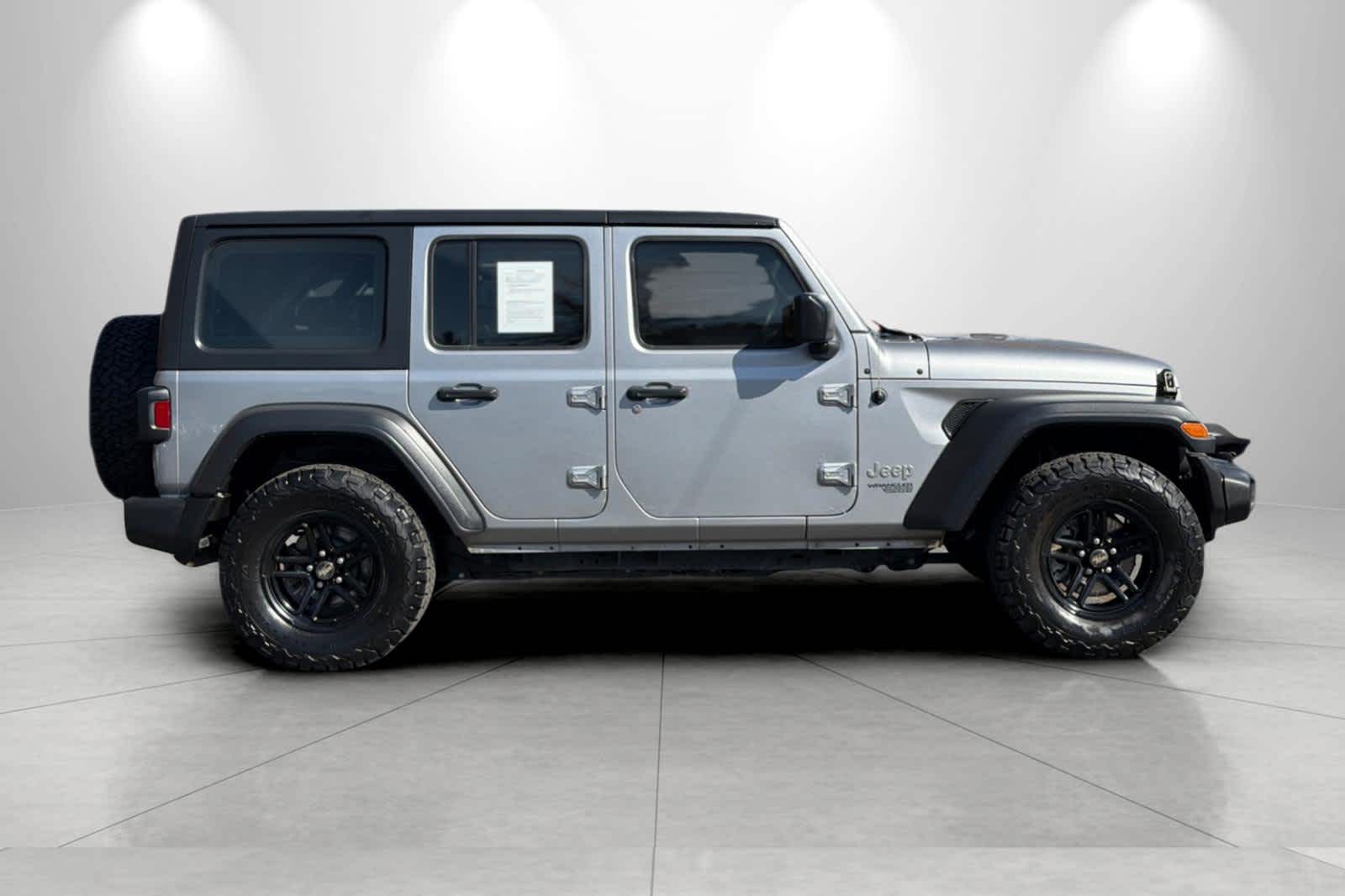 Thumbnail: 2018 Jeep Wrangler - 8