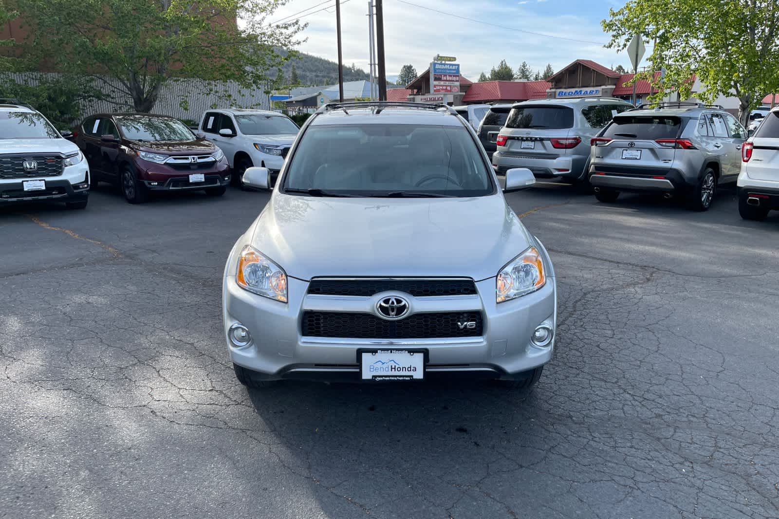 Thumbnail: 2012 Toyota RAV4 - 8