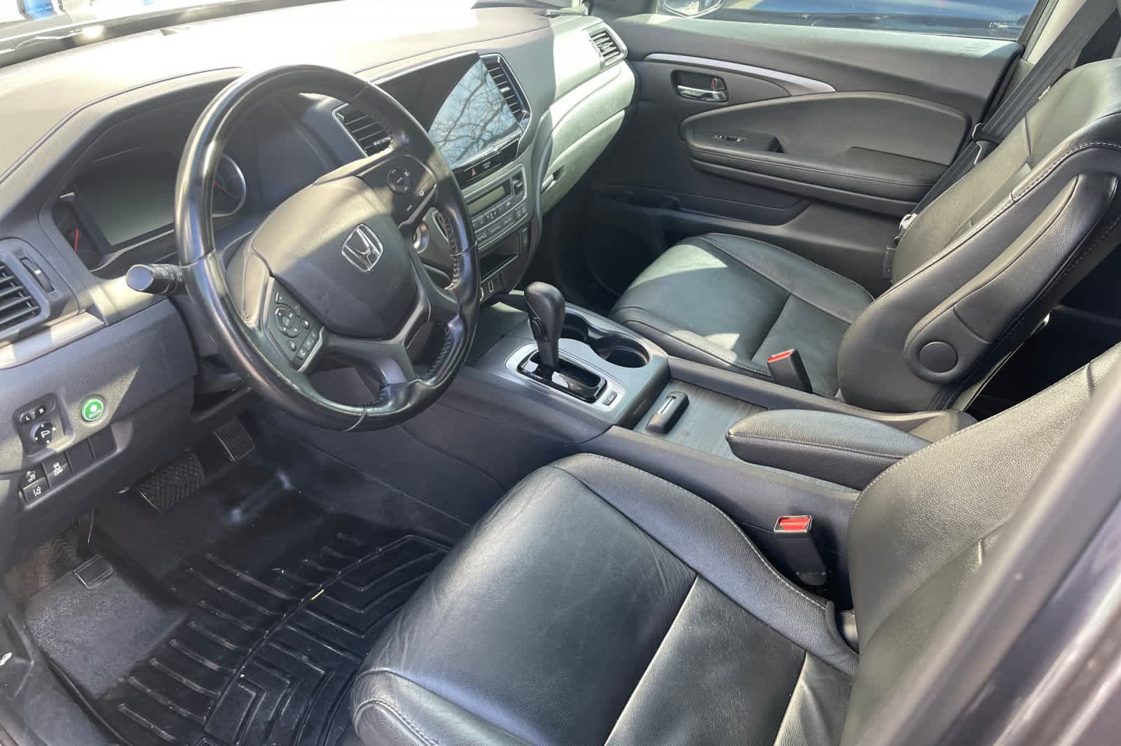 Thumbnail: 2020 Honda Pilot - 9