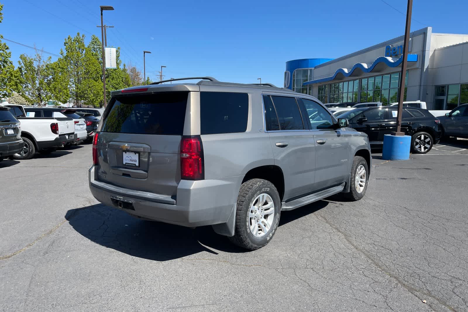 Thumbnail: 2017 Chevrolet Tahoe - 5