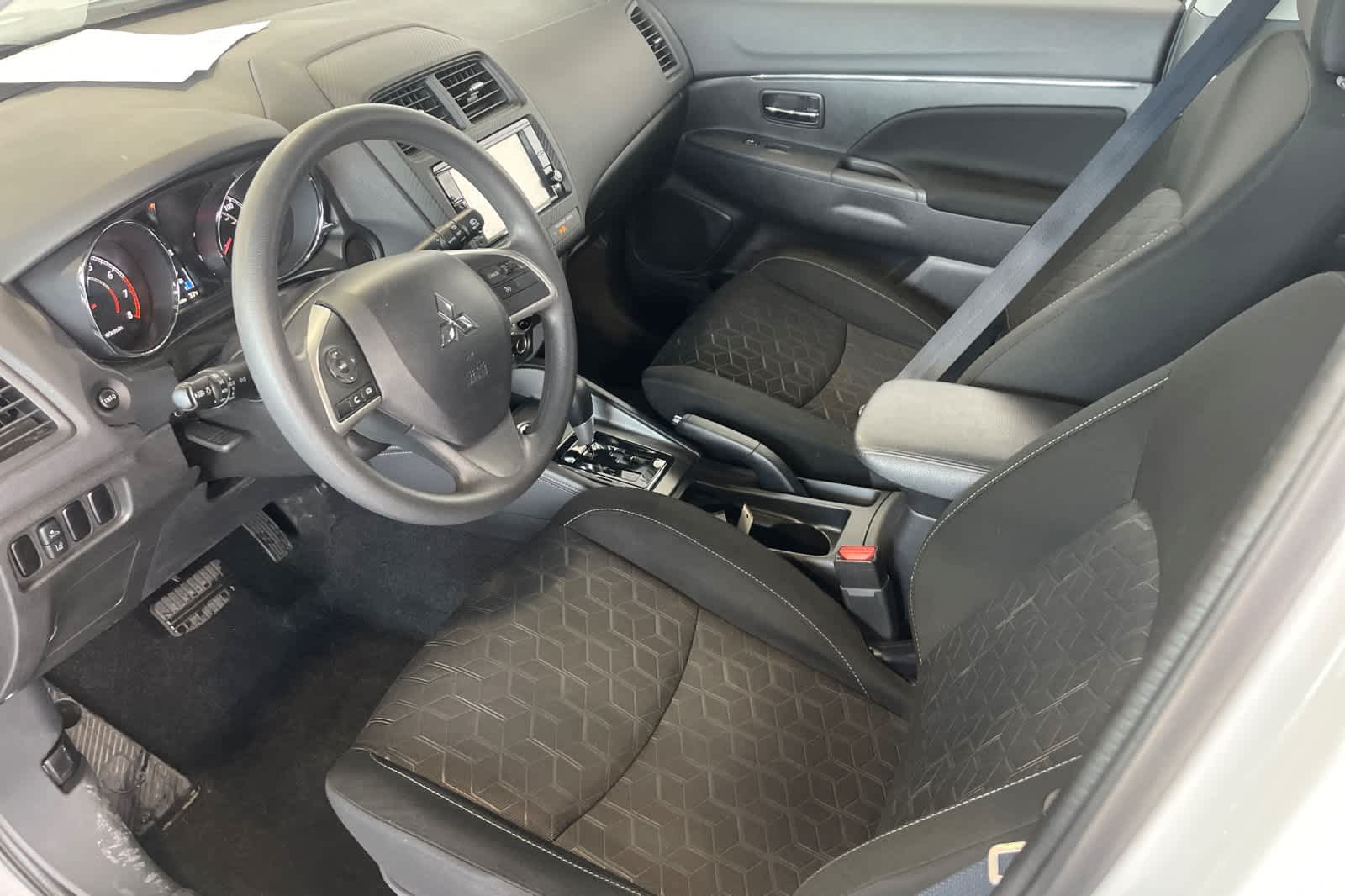 Thumbnail: 2024 Mitsubishi Outlander Sport - 13