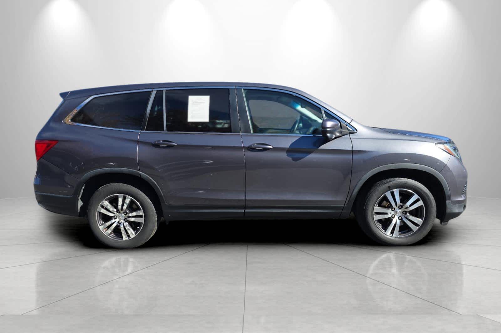 Thumbnail: 2016 Honda Pilot - 8