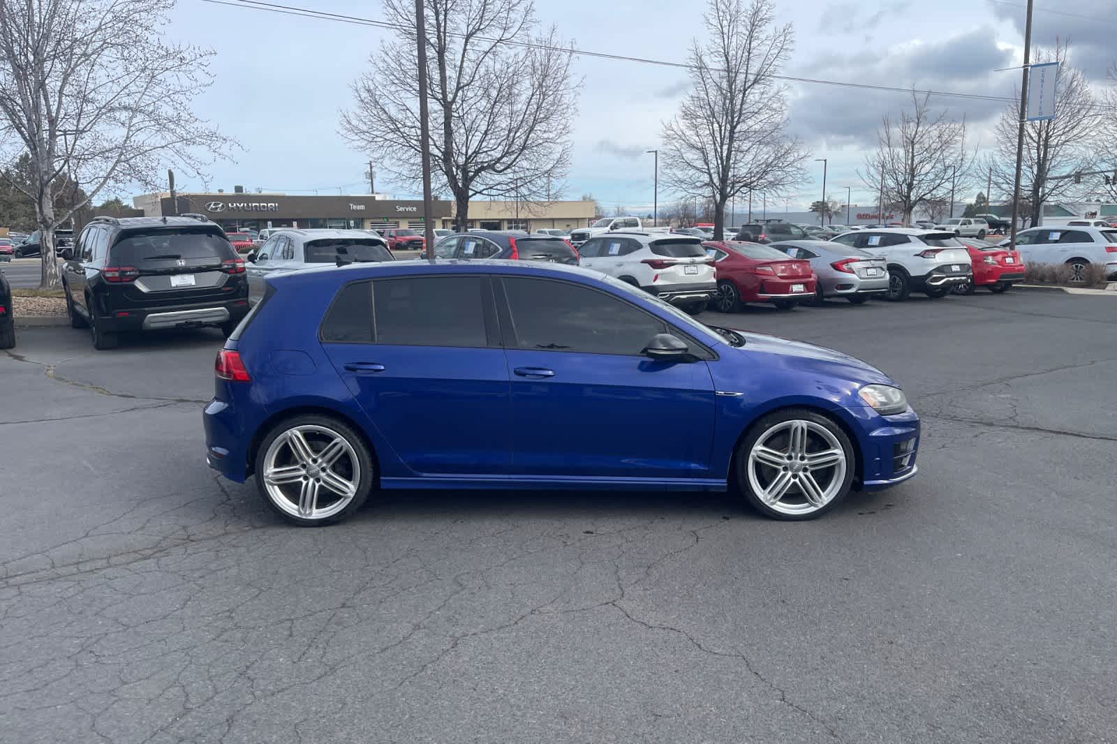 Thumbnail: 2017 Volkswagen Golf - 6