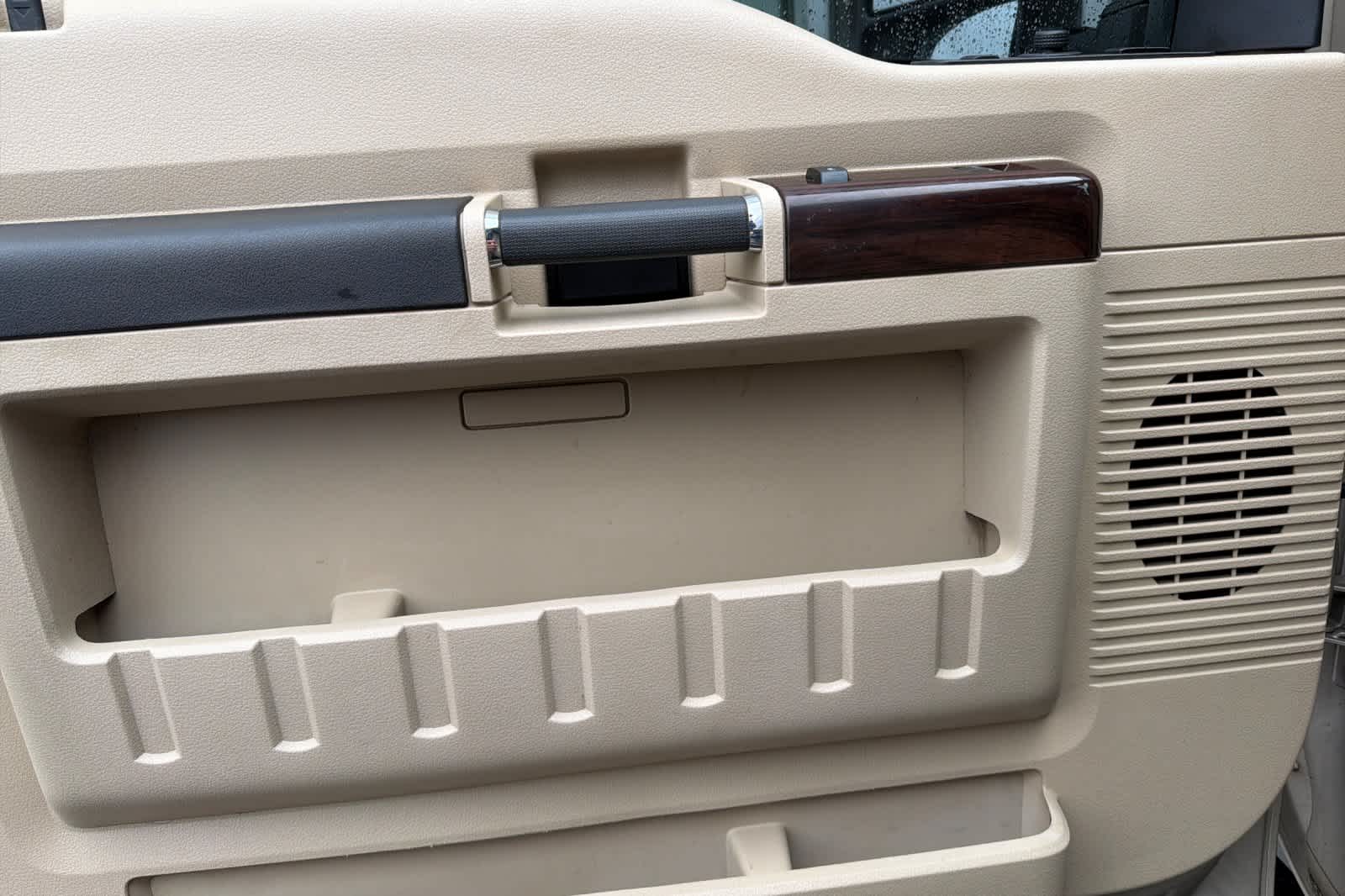 Thumbnail: 2010 Ford F-250 - 14