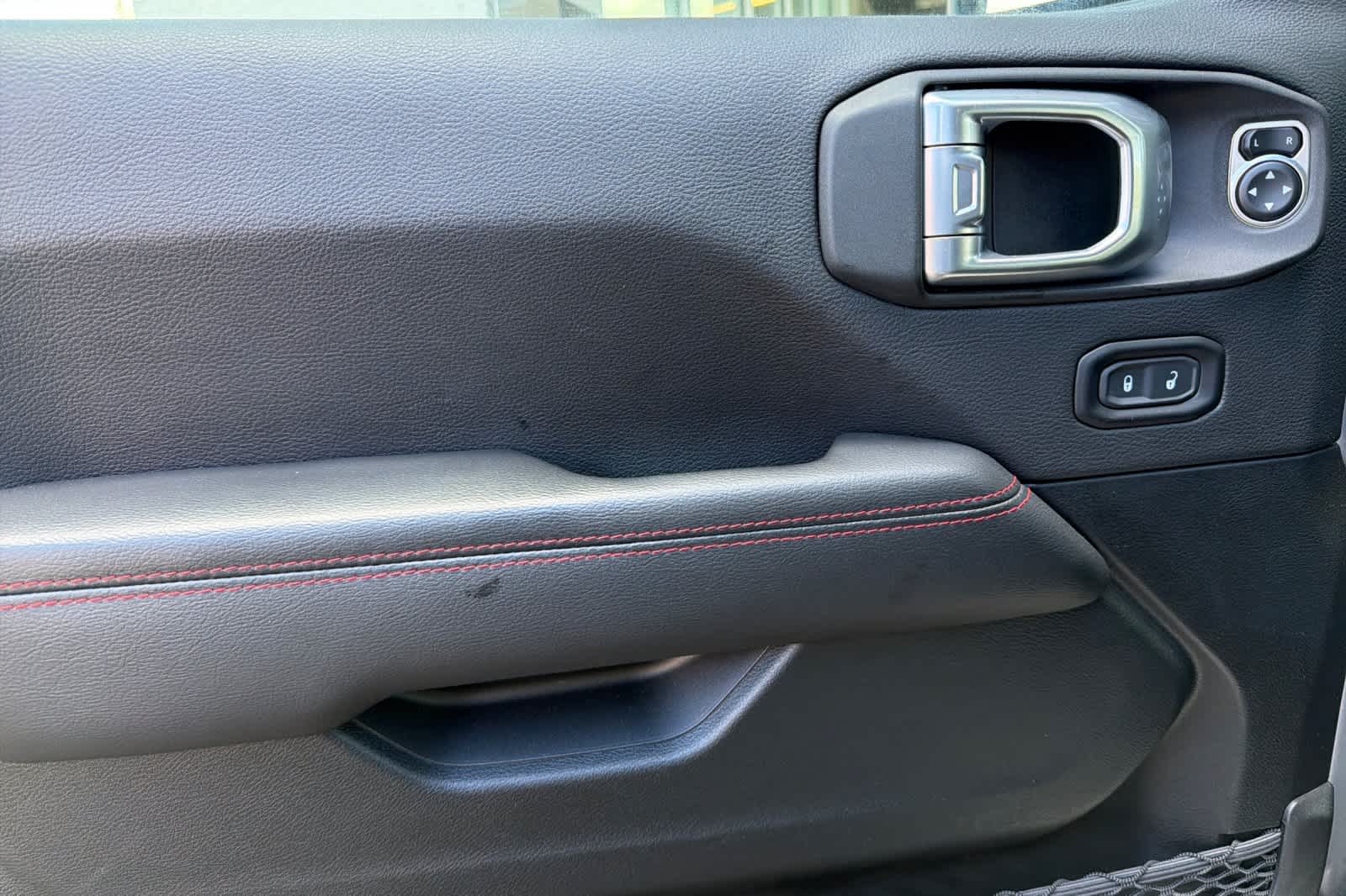 Thumbnail: 2020 Jeep Wrangler - 14