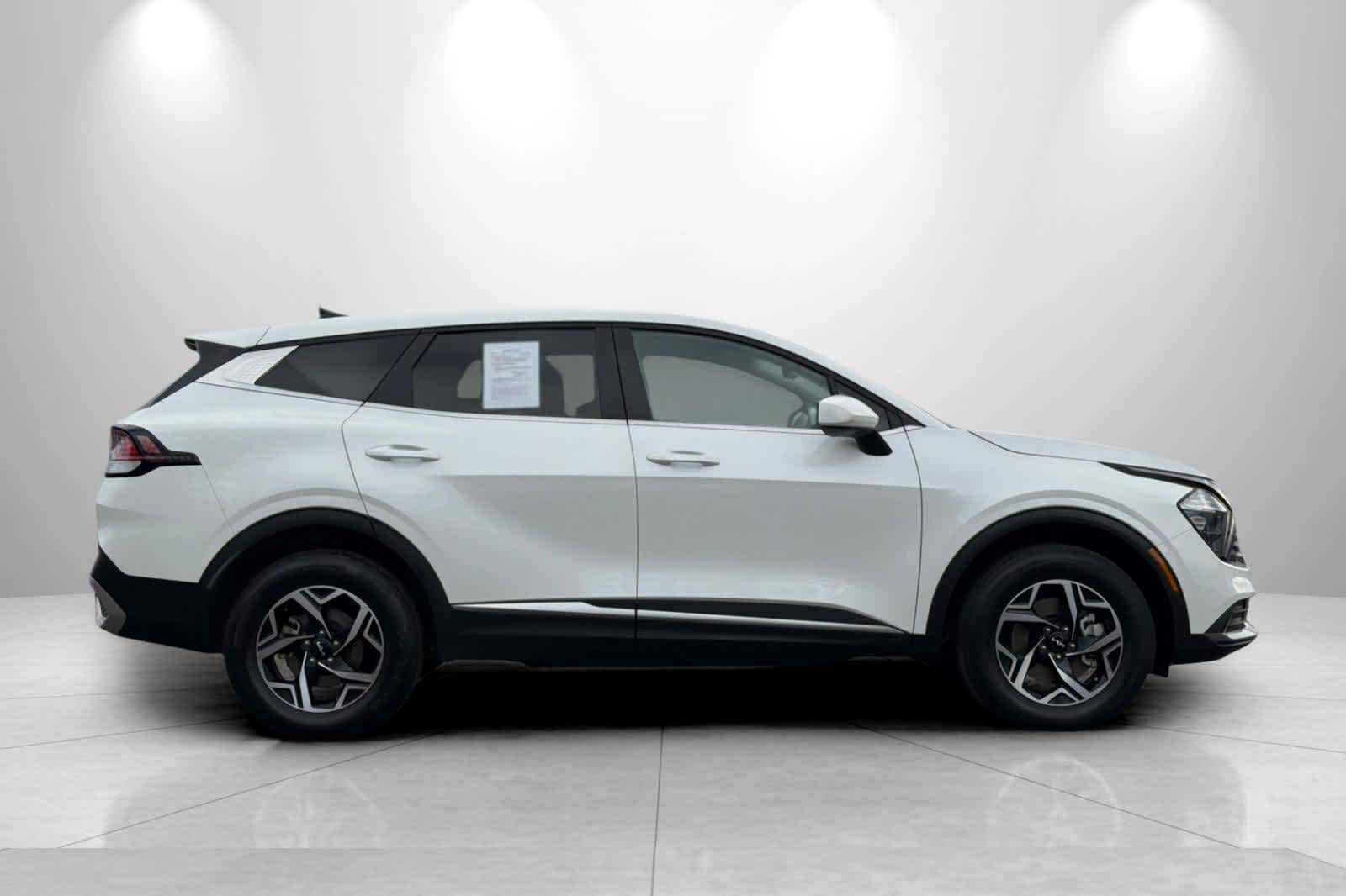 Thumbnail: 2023 Kia Sportage - 8