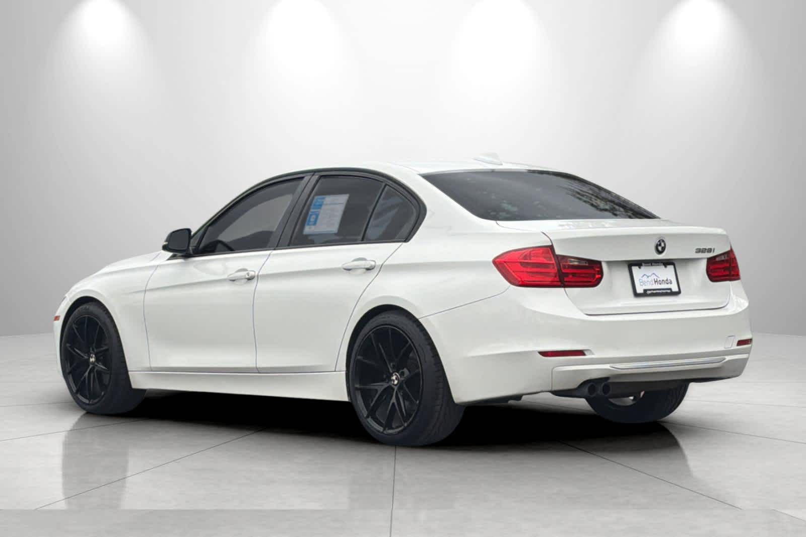 Thumbnail: 2012 BMW 3 Series - 6