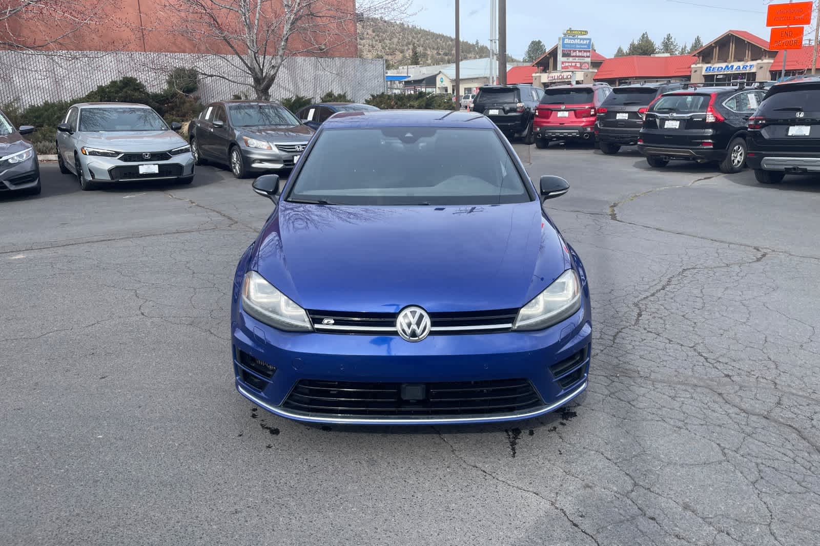 Thumbnail: 2017 Volkswagen Golf - 8