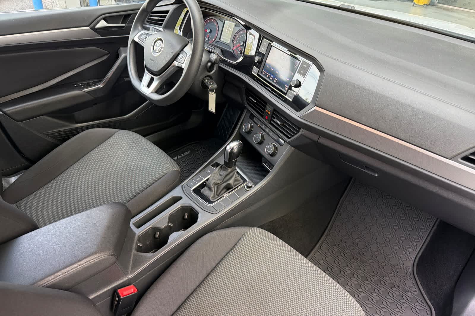 Thumbnail: 2021 Volkswagen Jetta - 17