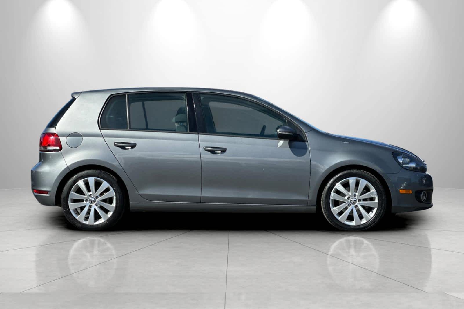 Thumbnail: 2012 Volkswagen Golf - 8