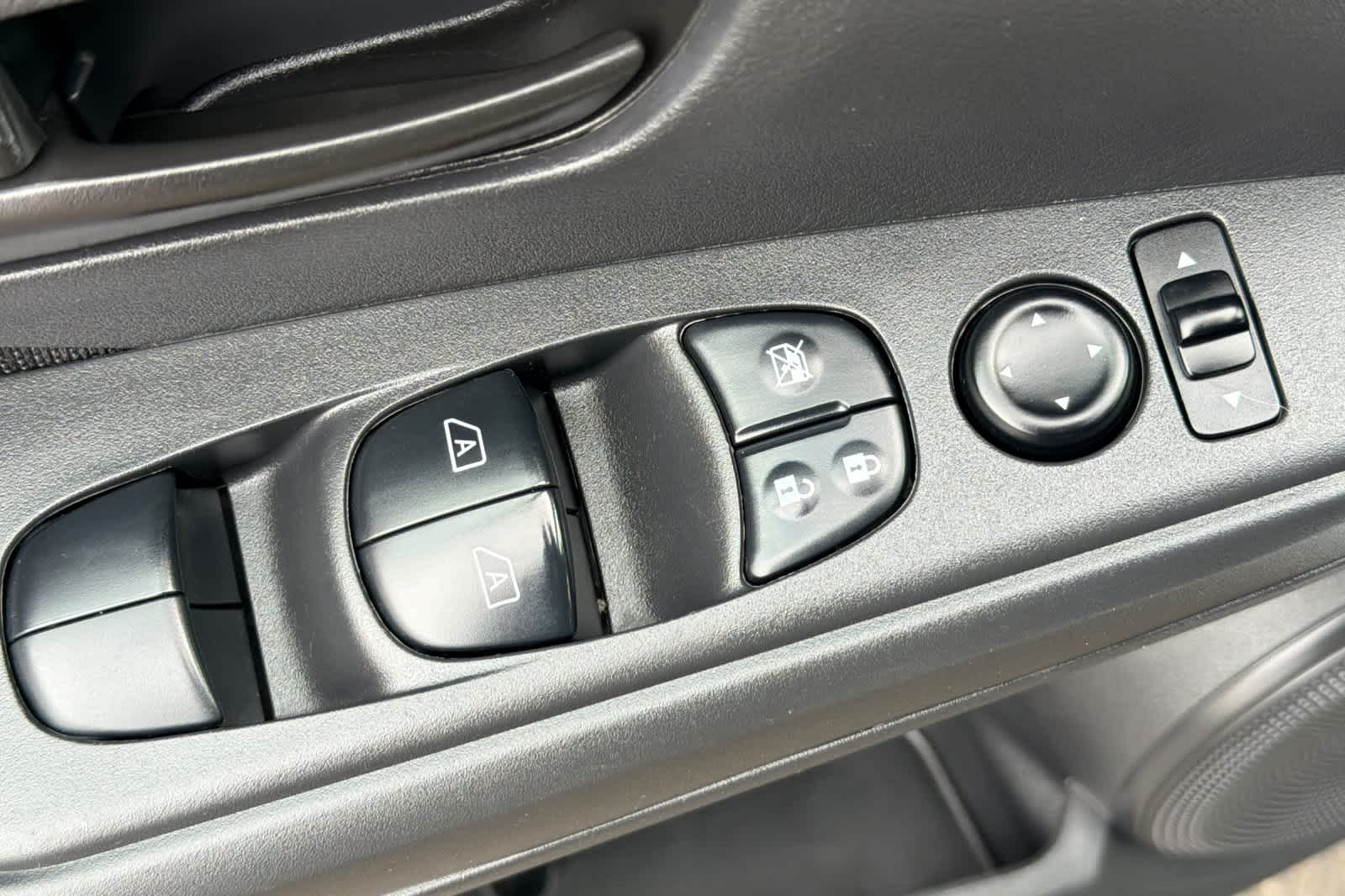 Thumbnail: 2021 Nissan Kicks - 15