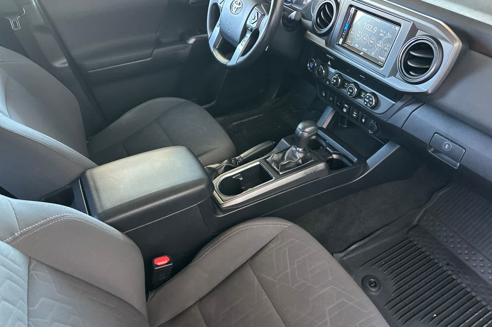 2019 Toyota Tacoma TRD Sport - Photo 17