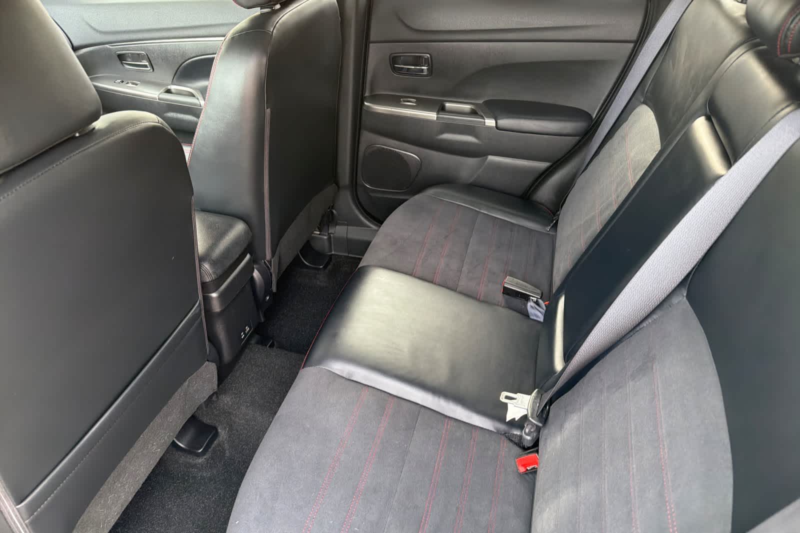 Thumbnail: 2024 Mitsubishi Outlander Sport - 4