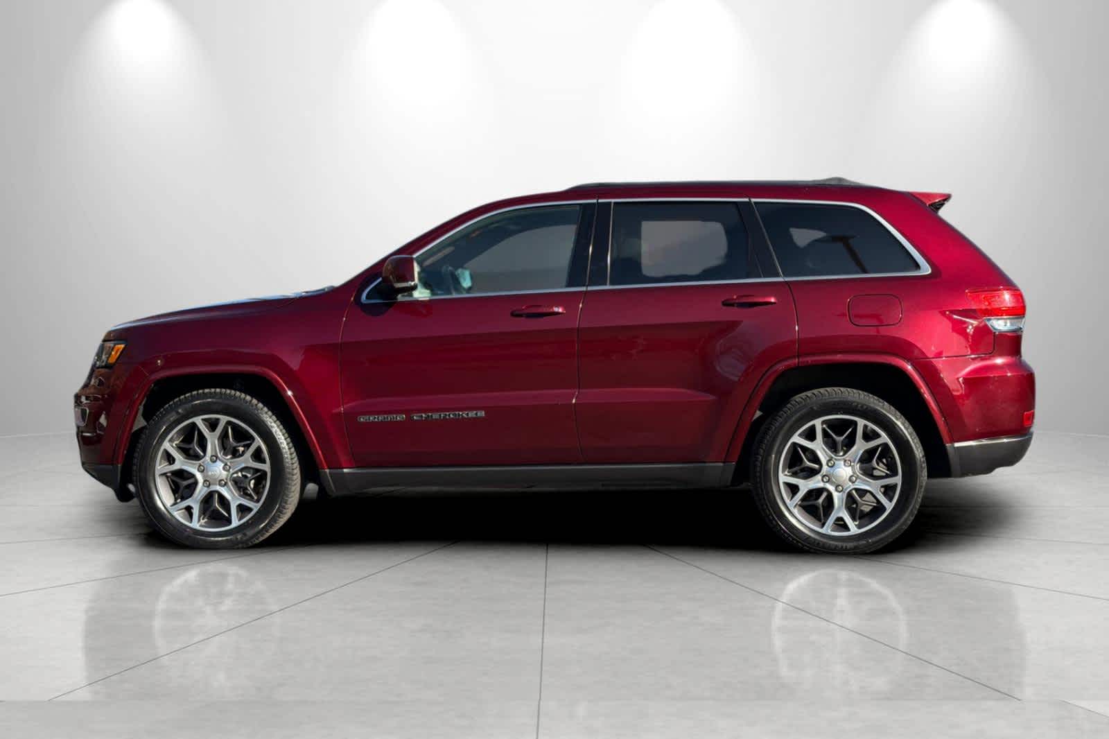 Thumbnail: 2018 Jeep Grand Cherokee - 5
