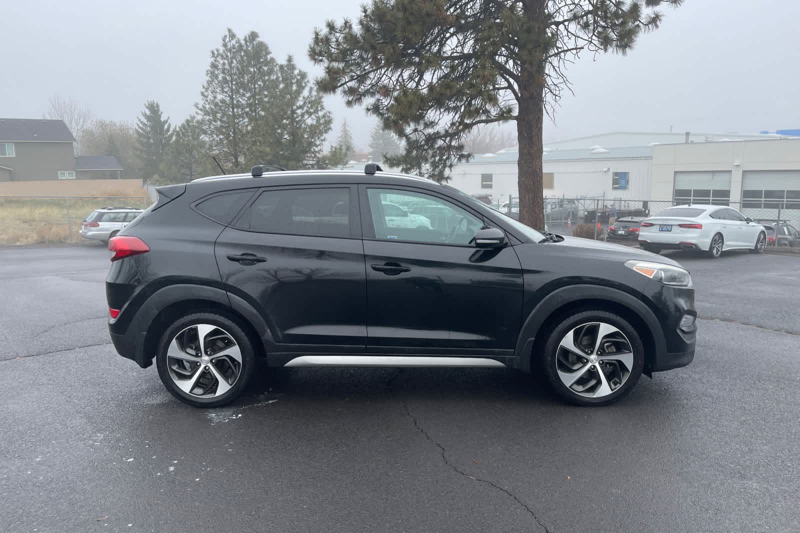 Thumbnail: 2017 Hyundai Tucson - 6