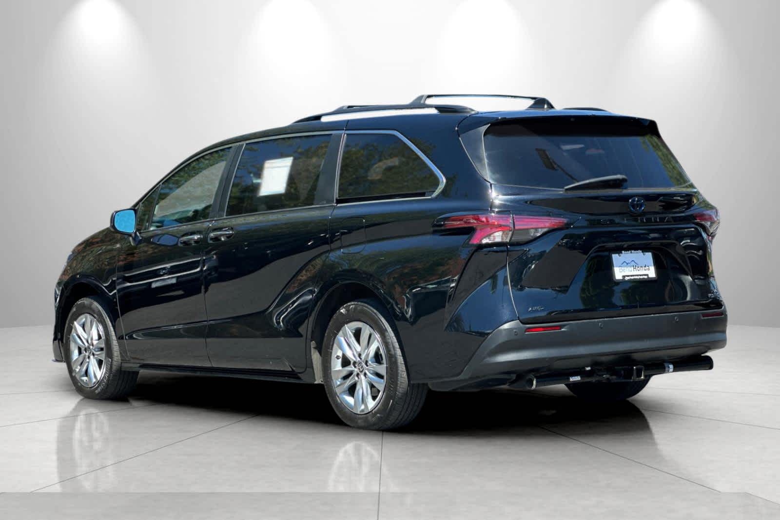 Thumbnail: 2022 Toyota Sienna - 5