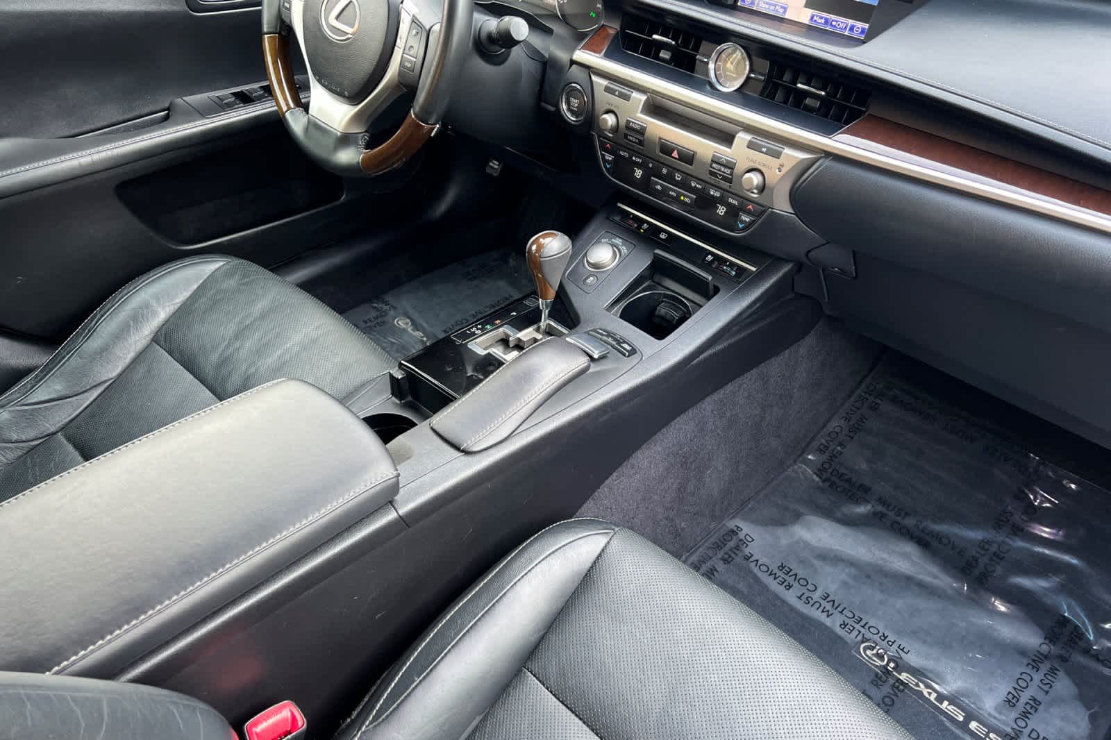 Thumbnail: 2013 Lexus ES - 17
