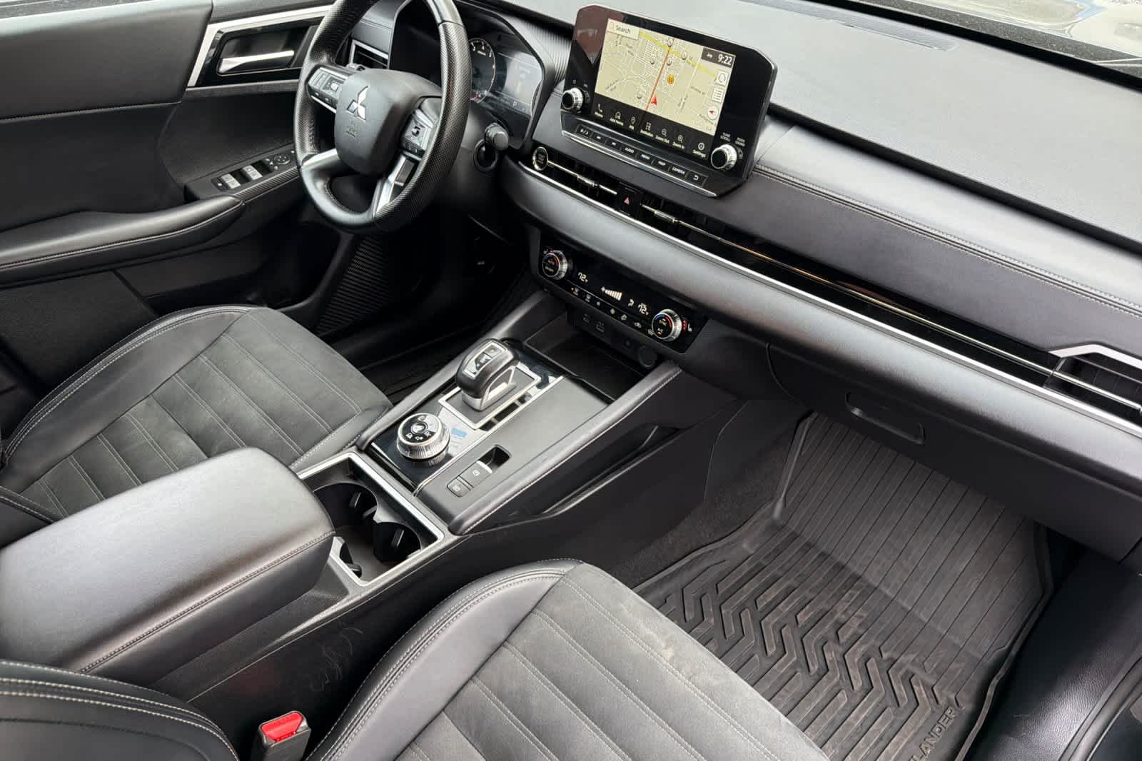 Thumbnail: 2024 Mitsubishi Outlander - 19