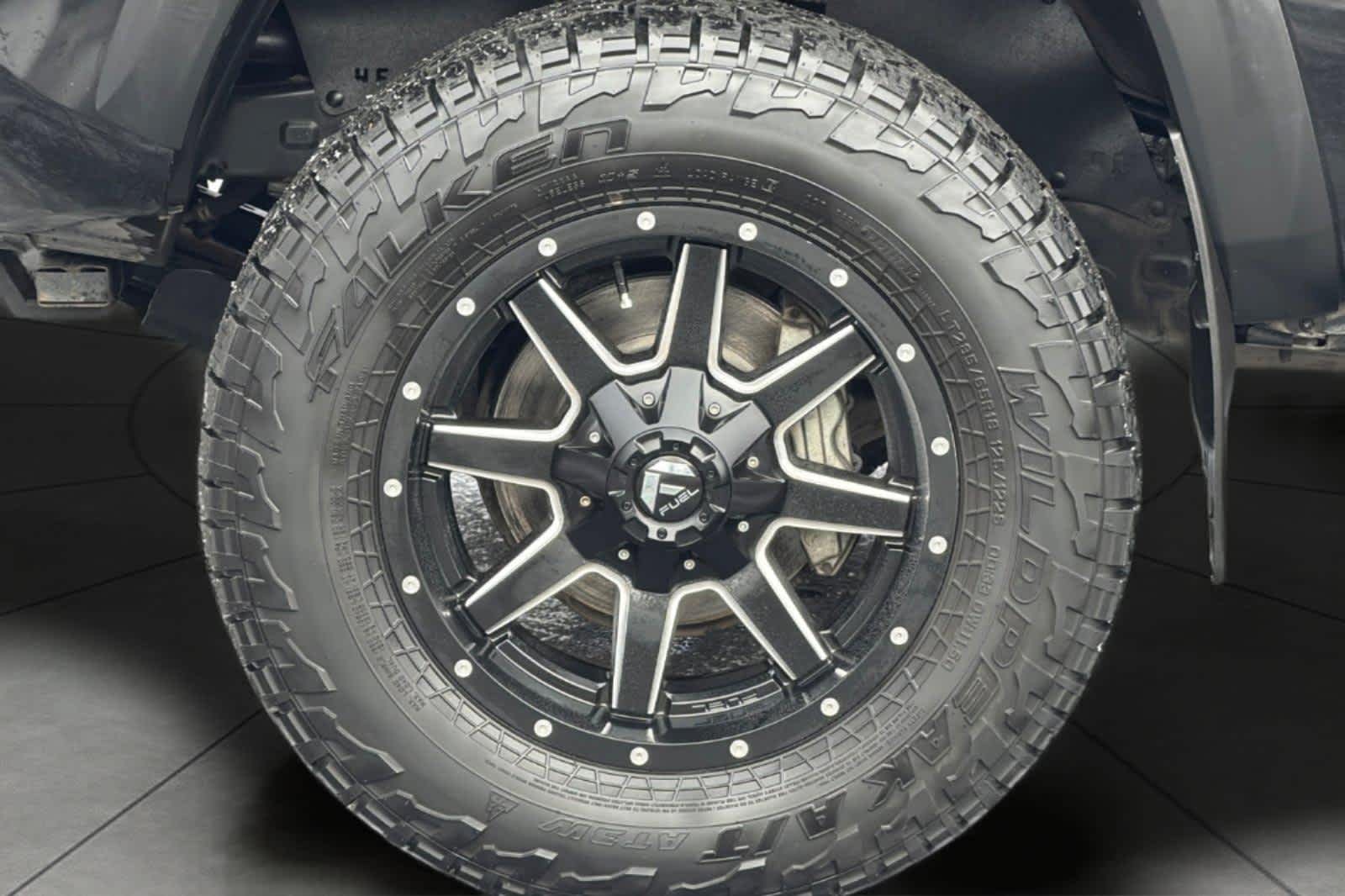 Thumbnail: 2017 Toyota Tacoma - 11