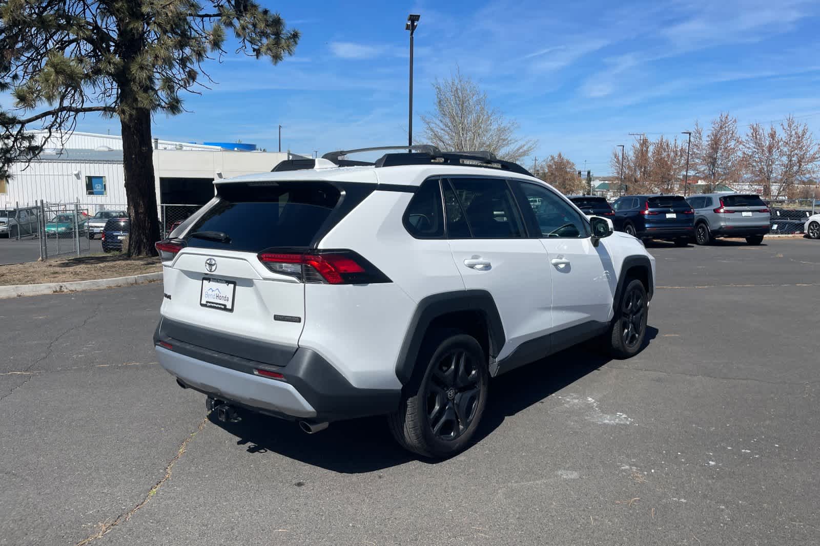 Thumbnail: 2022 Toyota RAV4 - 5